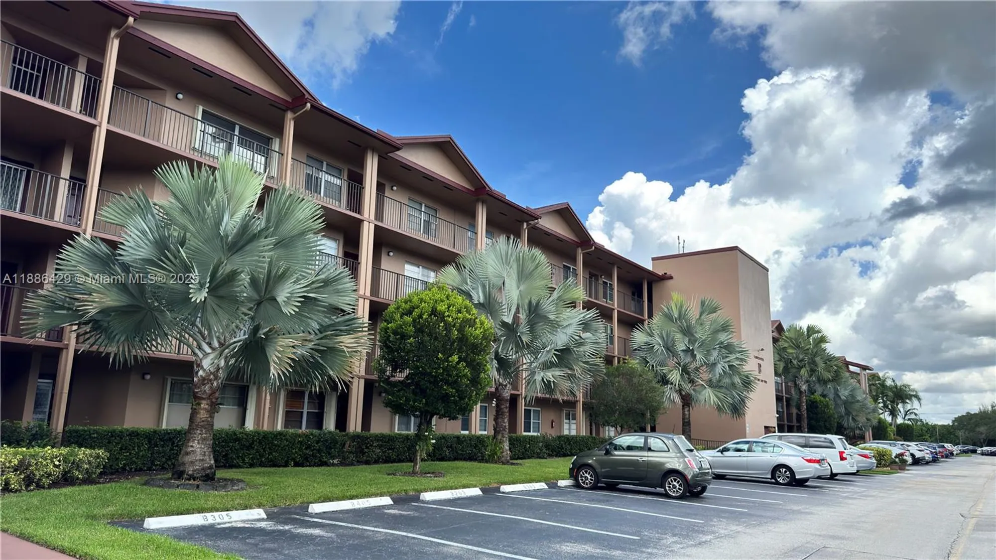 Property Slideshow image 53 of 58 | 300 sw 130th ter 407b, Pembroke Pines, FL, 33027