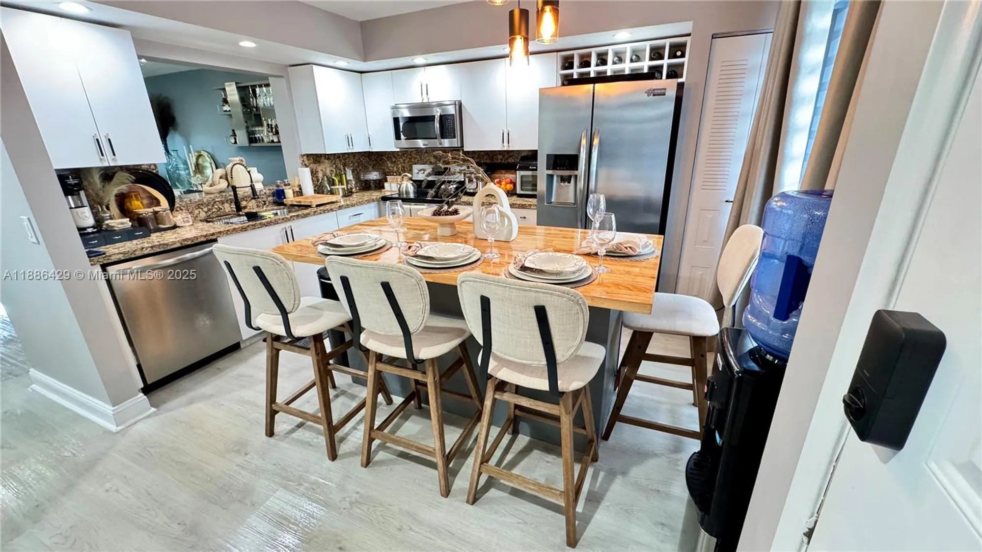 Property Slideshow image 9 of 58 | 300 sw 130th ter 407b, Pembroke Pines, FL, 33027