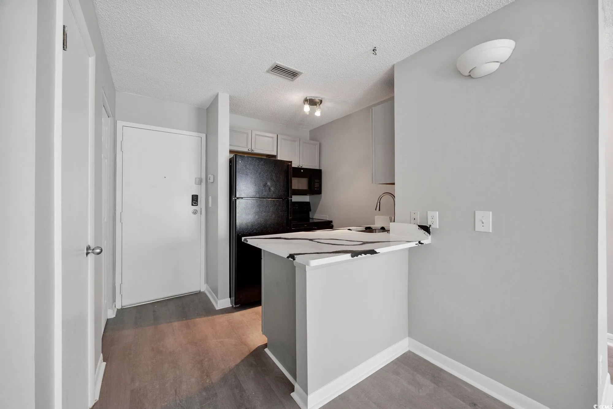 Property Slideshow image 7 of 33 | 6840 blue heron blvd 206, Myrtle Beach, SC, 29588