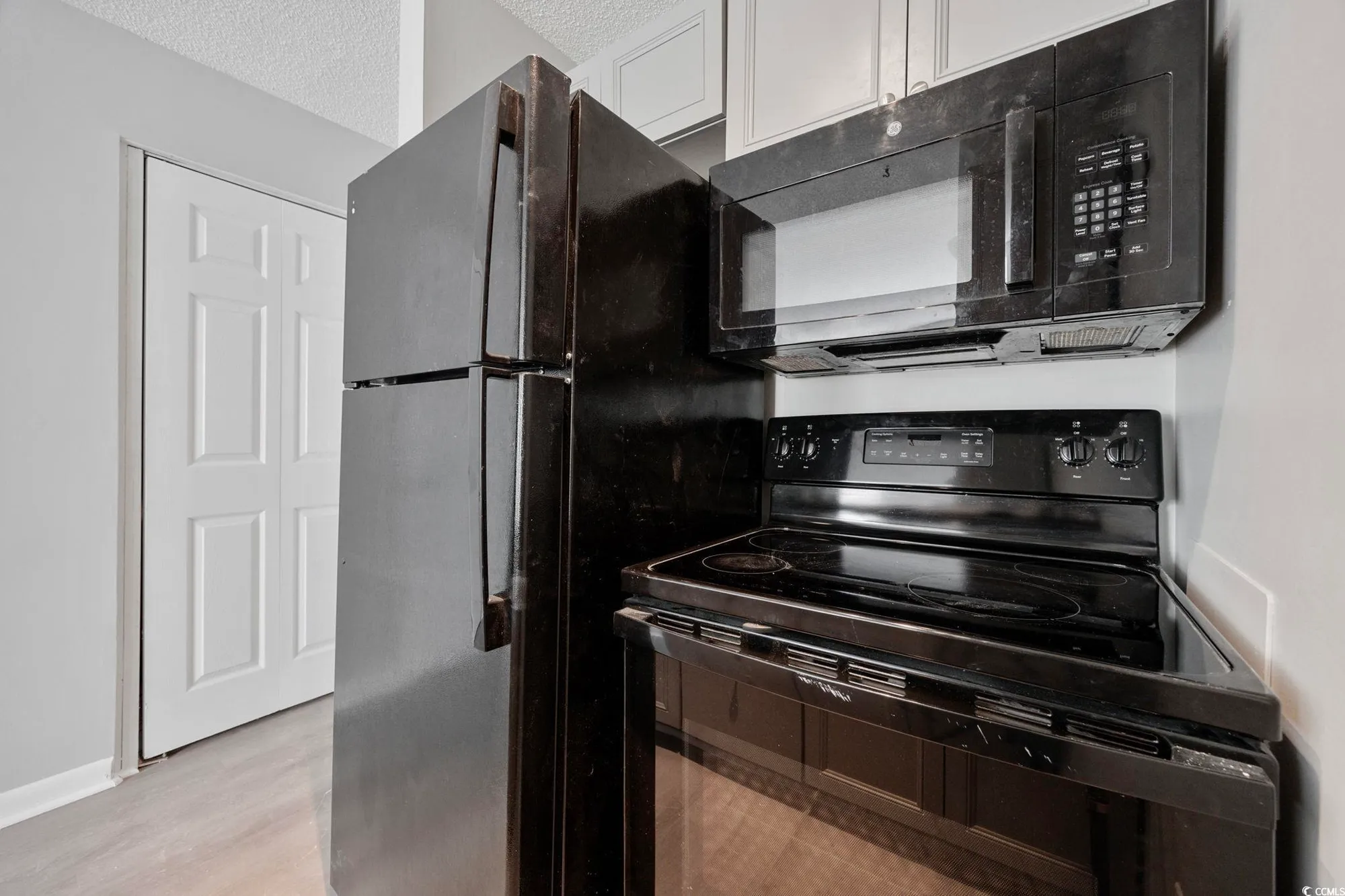 Property Slideshow image 9 of 33 | 6840 blue heron blvd 206, Myrtle Beach, SC, 29588