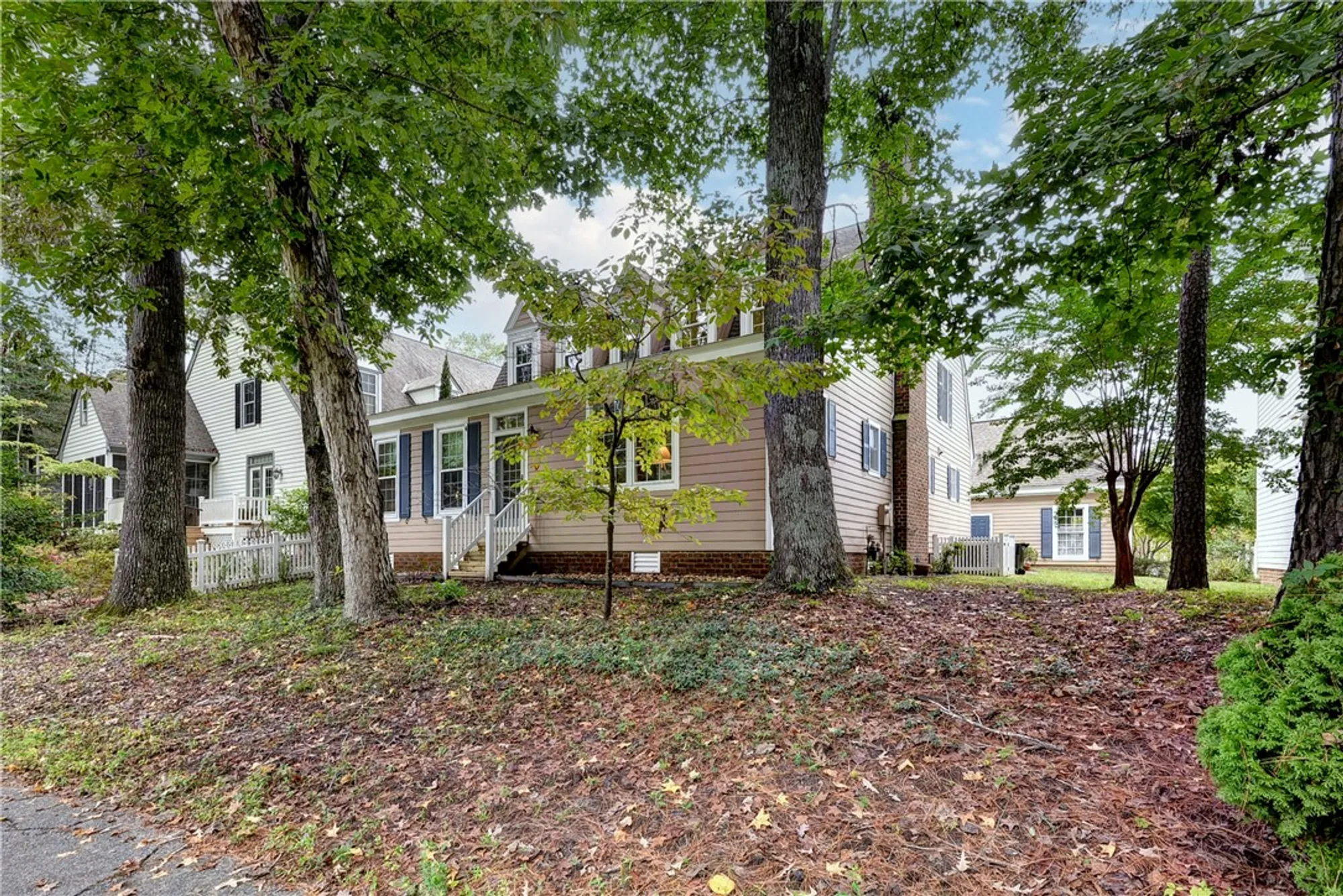 Property Slideshow image 35 of 36 | 102 alwoodley, Williamsburg, VA, 23188