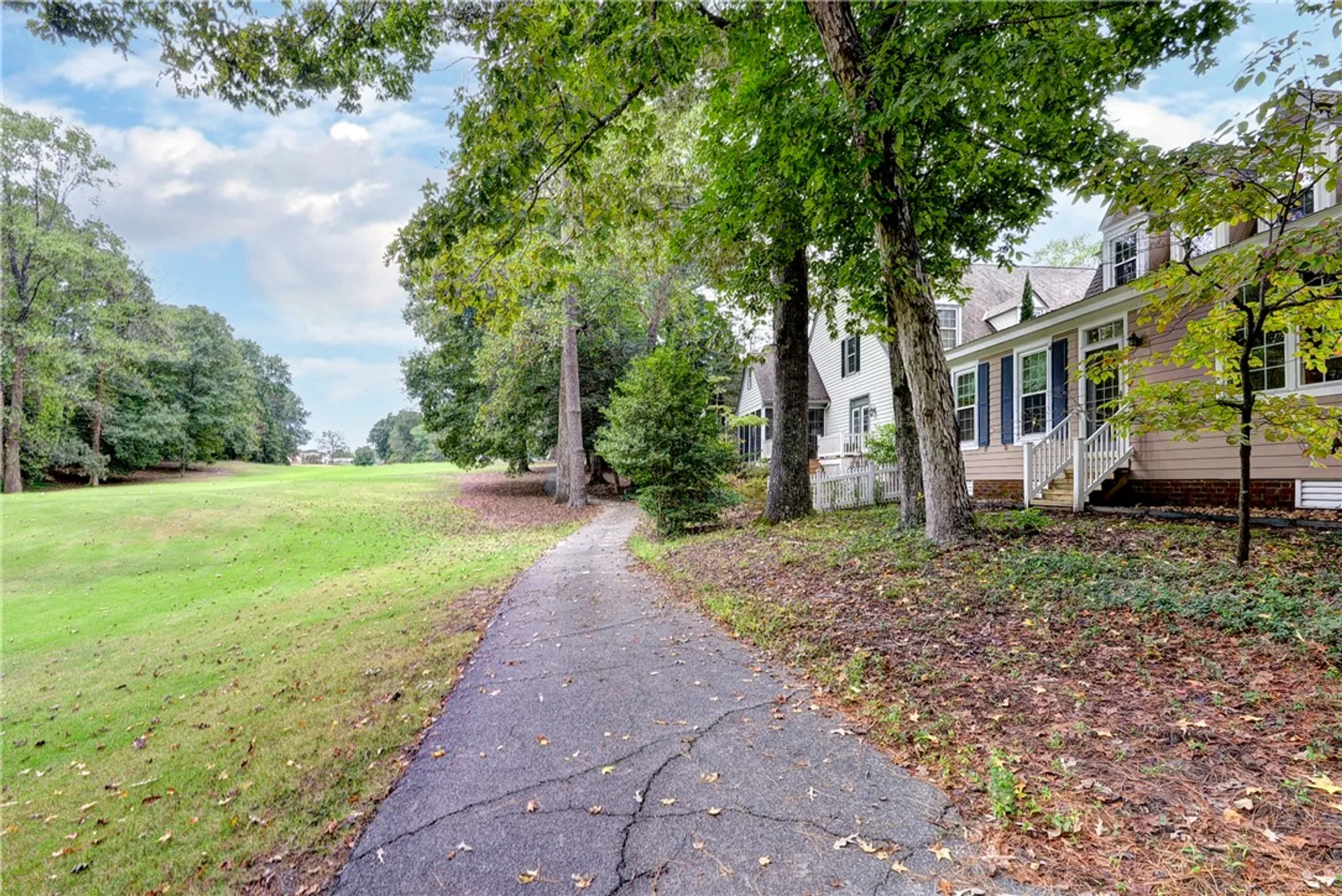 Property Slideshow image 33 of 36 | 102 alwoodley, Williamsburg, VA, 23188