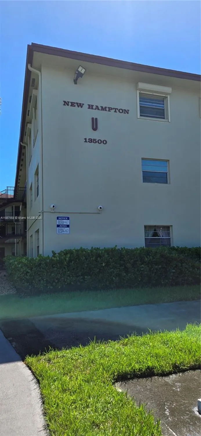 Property Slideshow image 14 of 15 | 13500 sw 1st st 302u, Pembroke Pines, FL, 33027