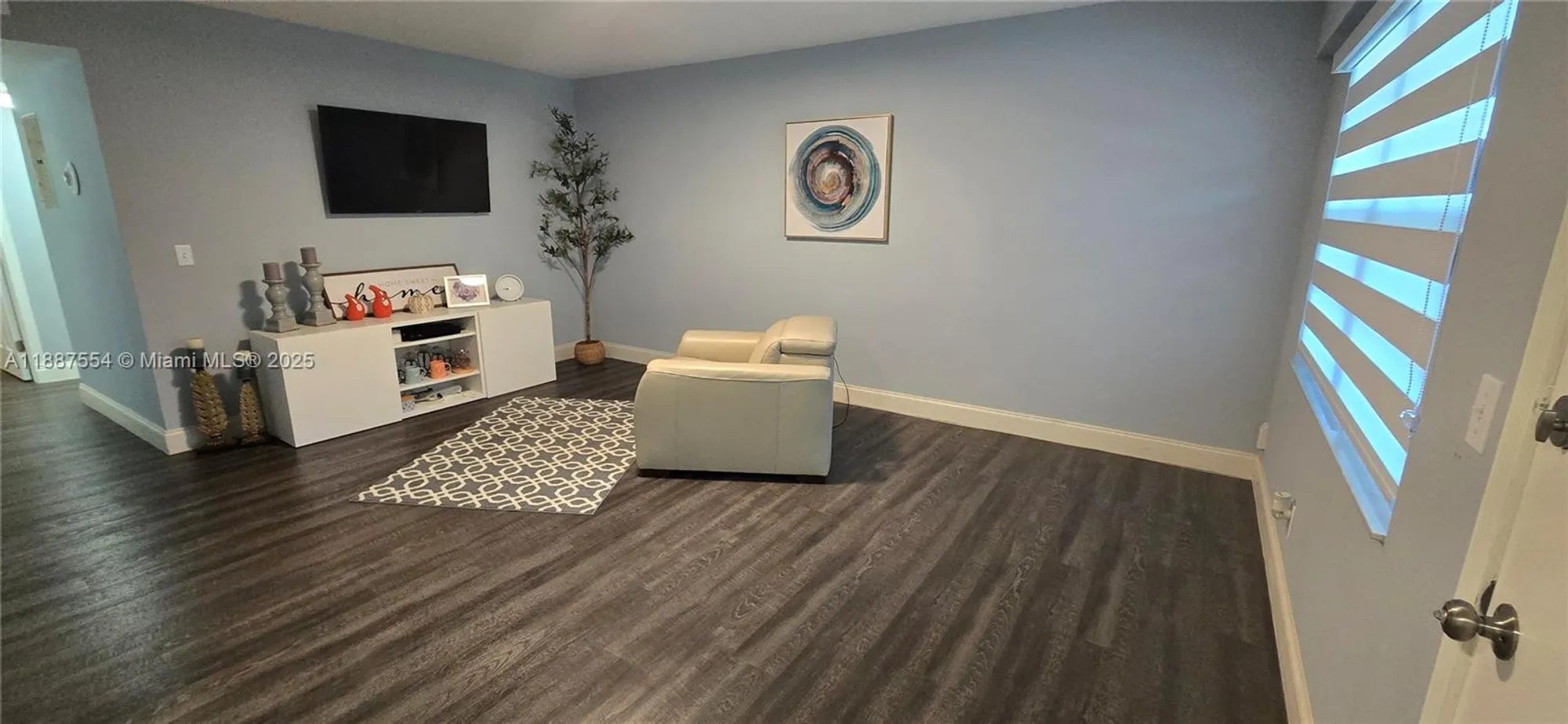 Property Slideshow image 5 of 15 | 13500 sw 1st st 302u, Pembroke Pines, FL, 33027