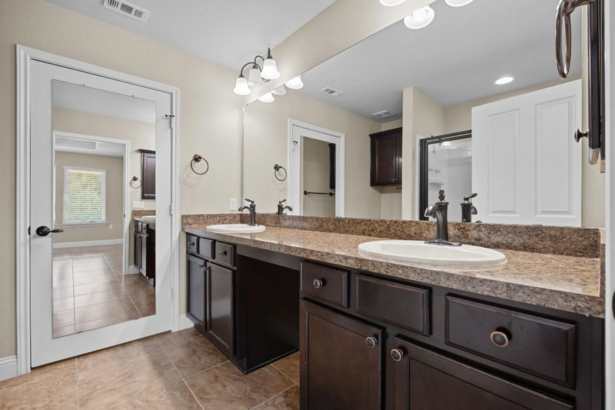 Property Slideshow image 17 of 28 | 309 kickapoo creek ln, Georgetown, TX, 78633