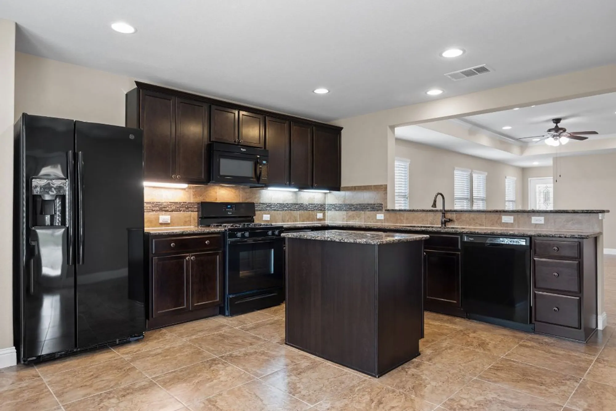 Property Slideshow image 11 of 28 | 309 kickapoo creek ln, Georgetown, TX, 78633