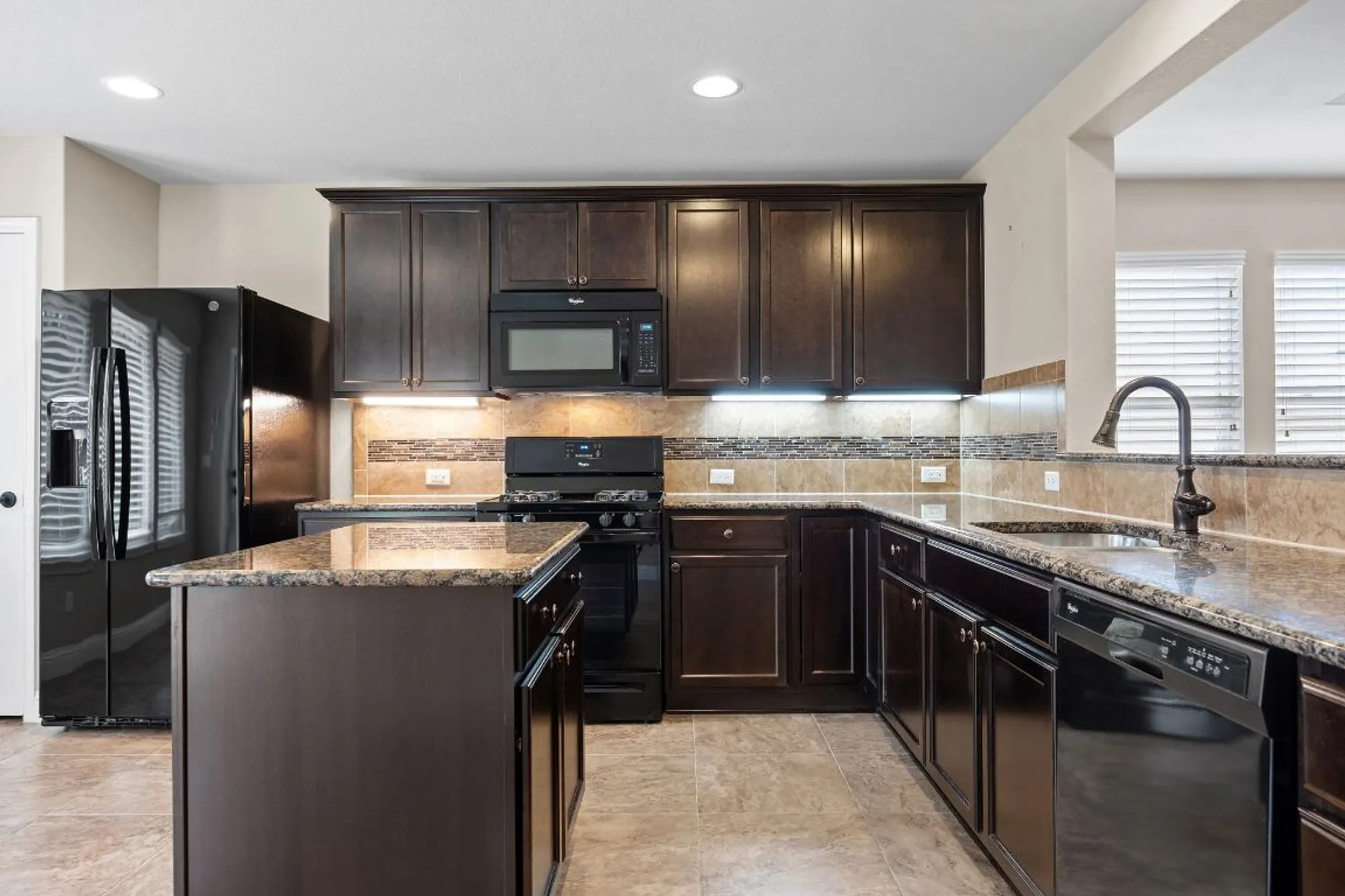 Property Slideshow image 13 of 28 | 309 kickapoo creek ln, Georgetown, TX, 78633