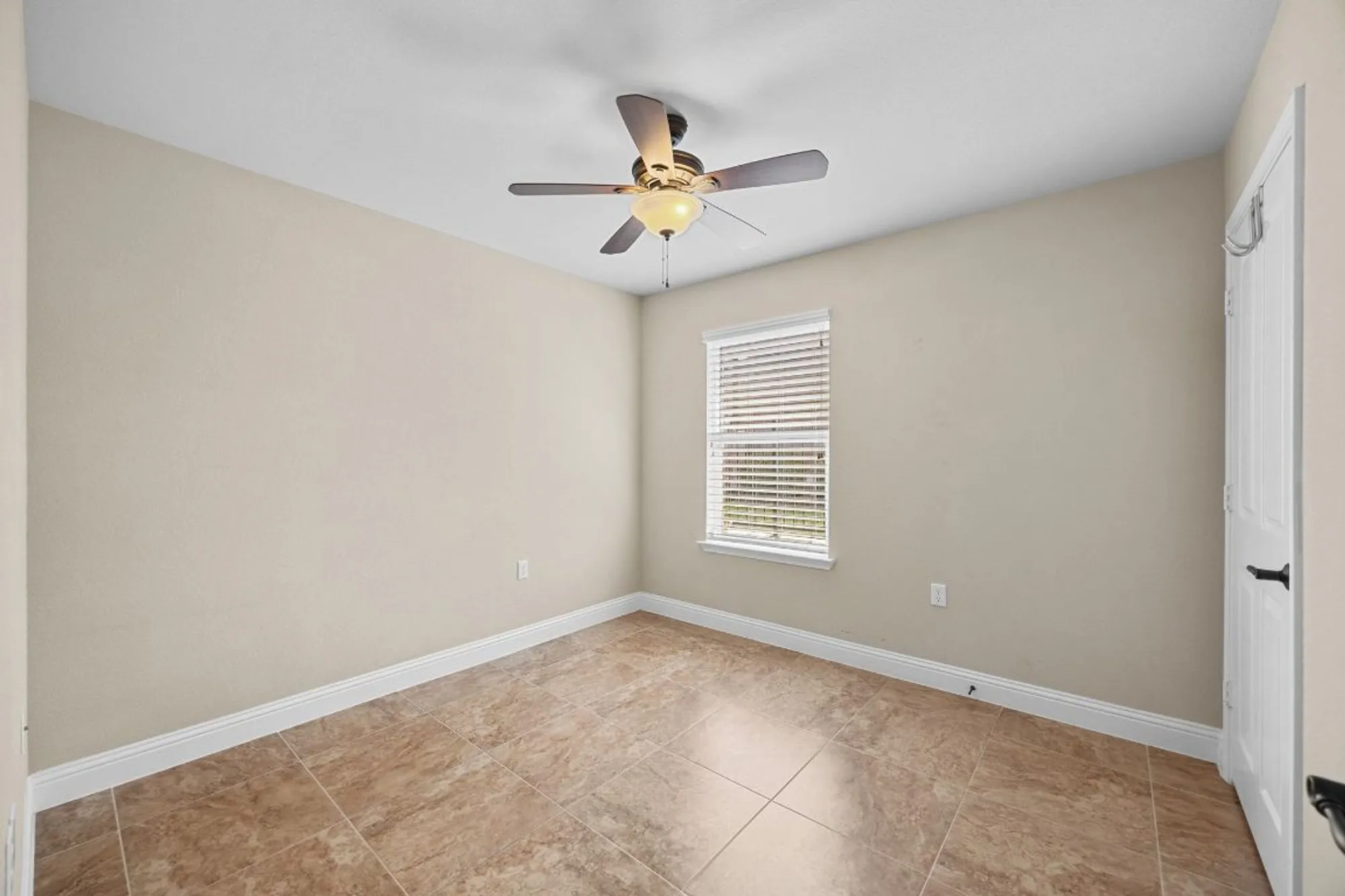 Property Slideshow image 22 of 28 | 309 kickapoo creek ln, Georgetown, TX, 78633