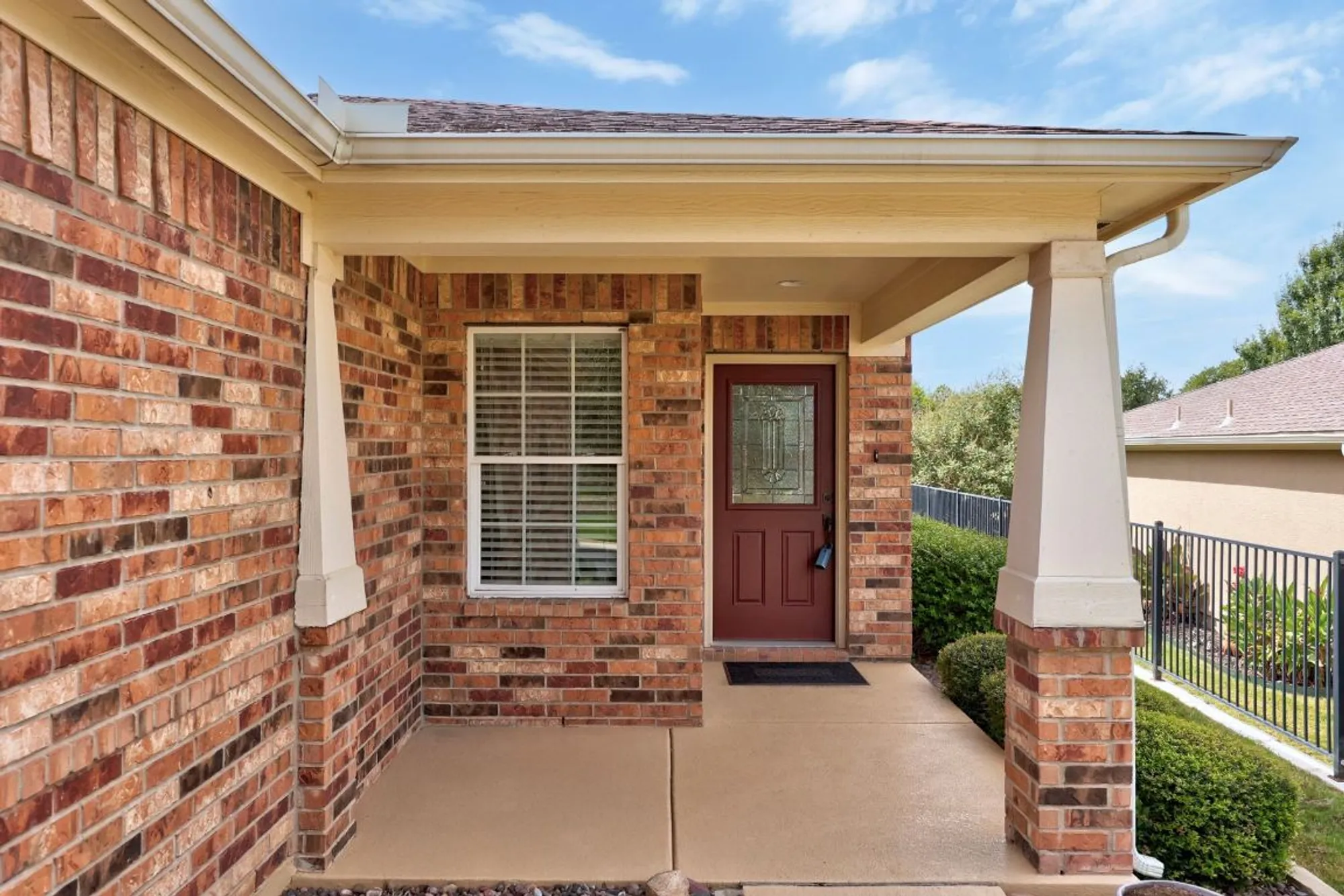 Property Slideshow image 5 of 28 | 309 kickapoo creek ln, Georgetown, TX, 78633