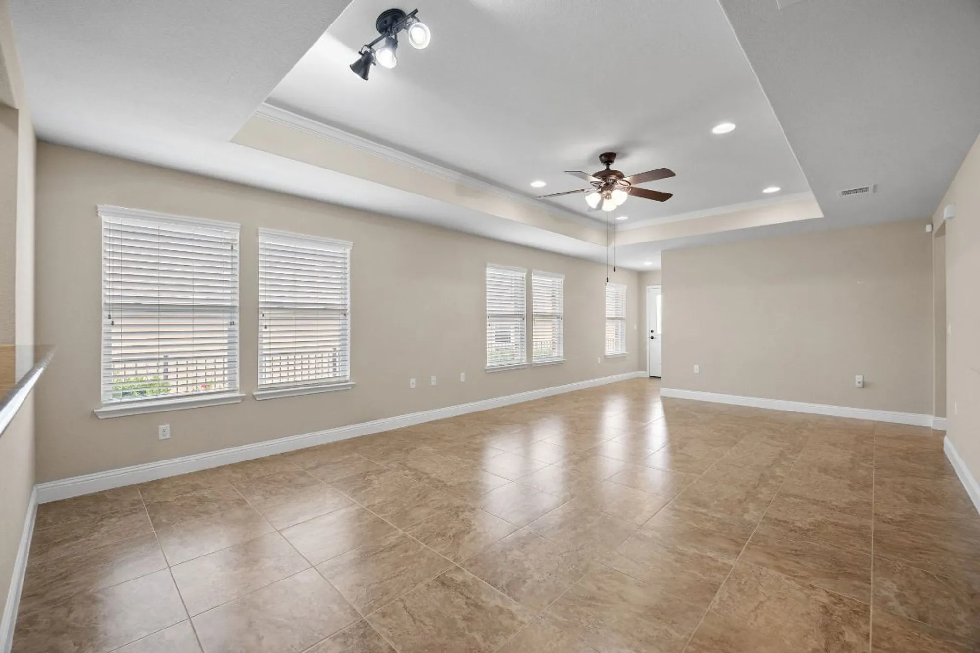 Property Slideshow image 8 of 28 | 309 kickapoo creek ln, Georgetown, TX, 78633