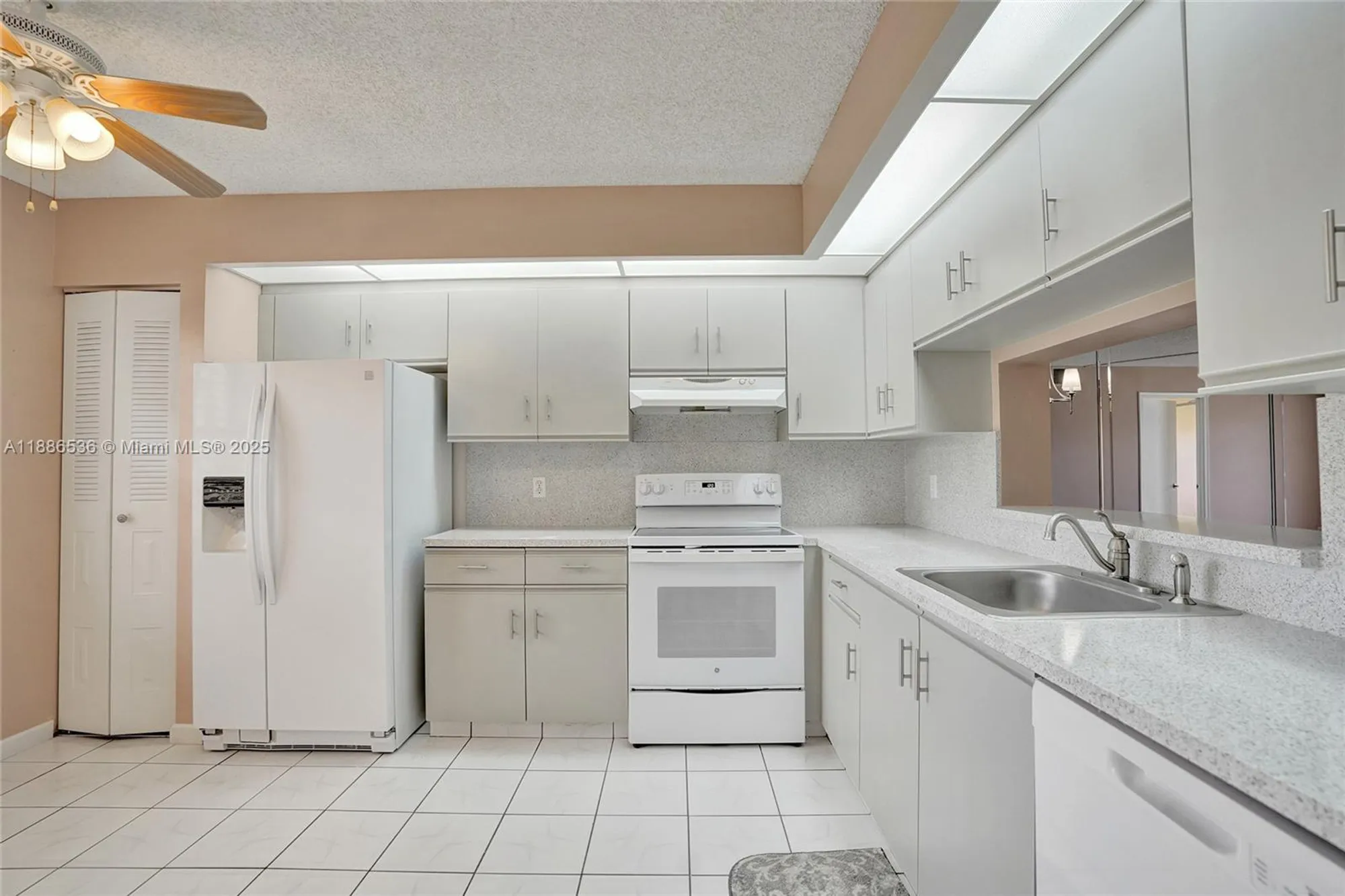 Property Slideshow image 15 of 43 | 12500 sw 6th st 203n, Pembroke Pines, FL, 33027