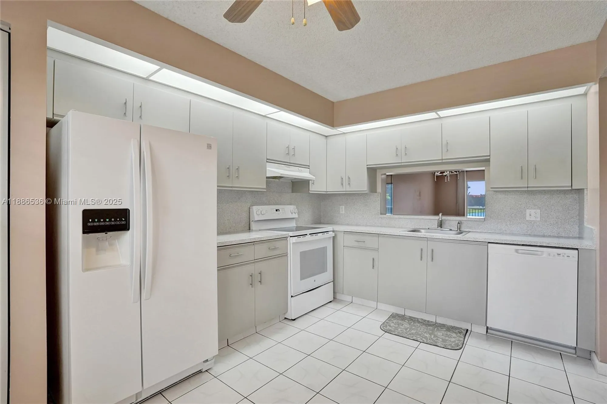 Property Slideshow image 17 of 43 | 12500 sw 6th st 203n, Pembroke Pines, FL, 33027