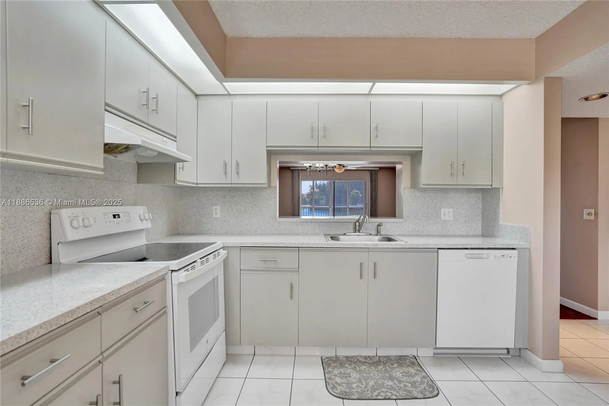 Property Slideshow image 20 of 43 | 12500 sw 6th st 203n, Pembroke Pines, FL, 33027