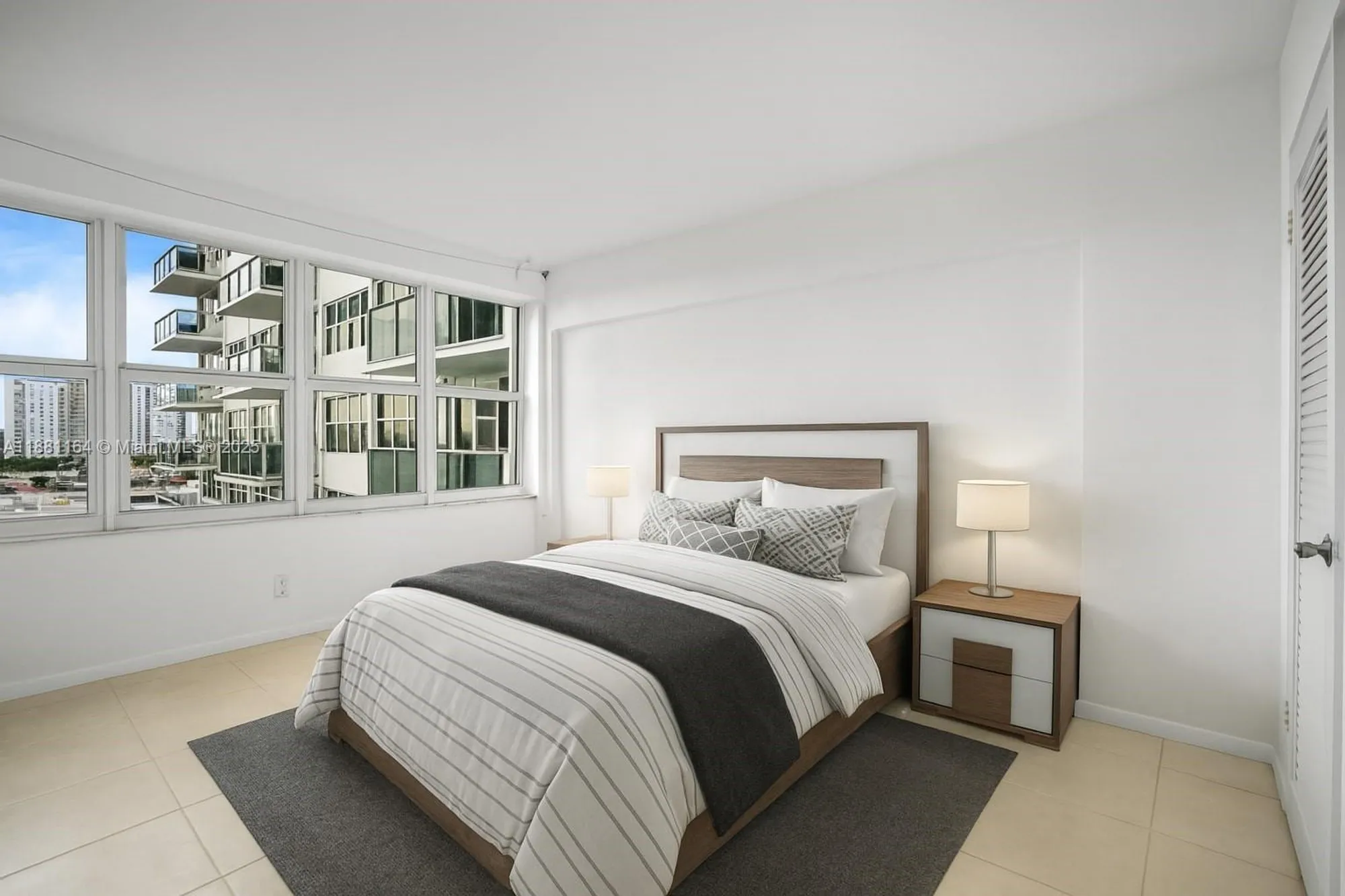 Property Slideshow image 8 of 21 | 3333 ne 34th st apt 711, Fort Lauderdale, FL, 33308