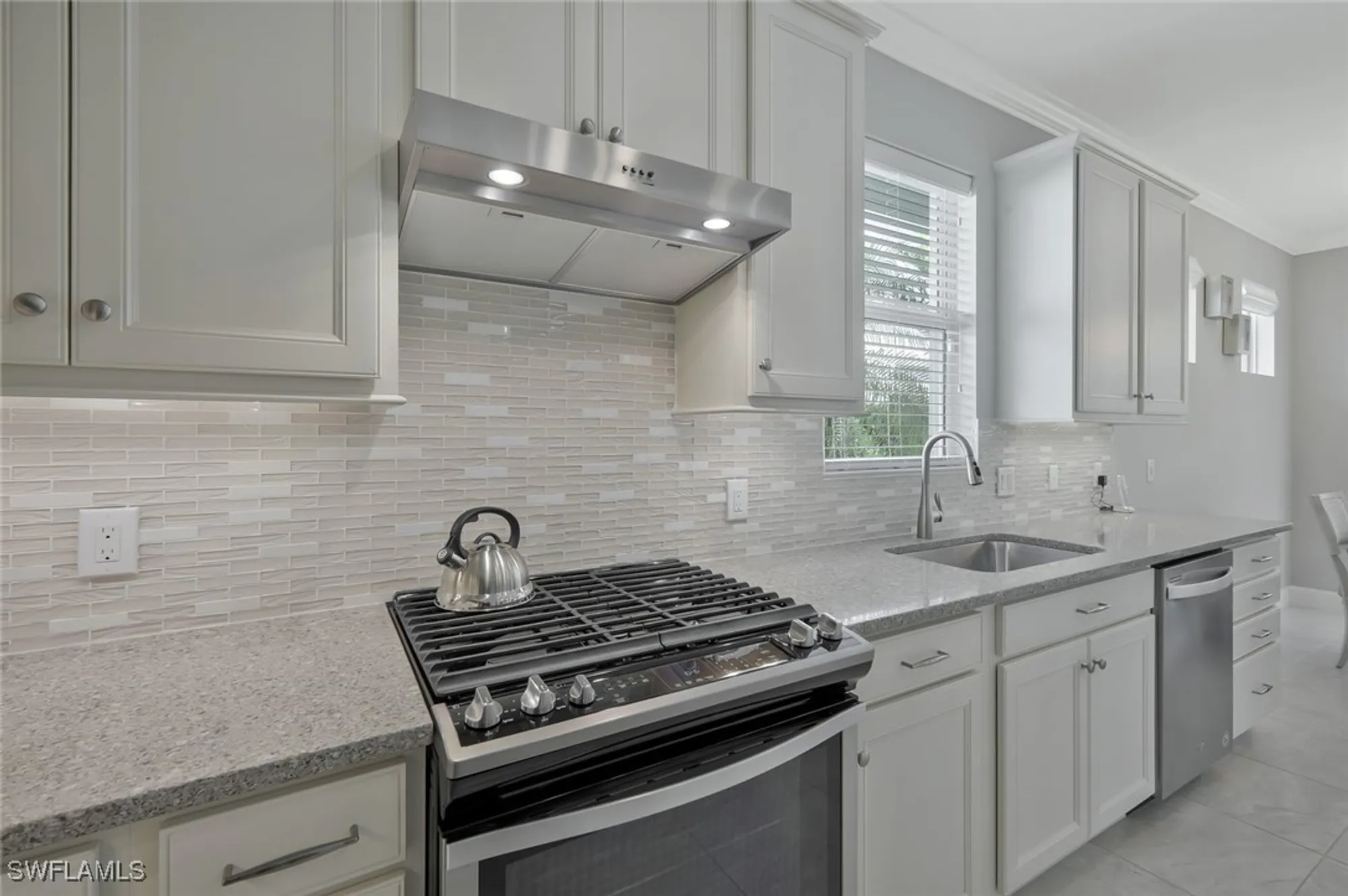 Property Slideshow image 10 of 37 | 20031 siesta key ct, Estero, FL, 33928