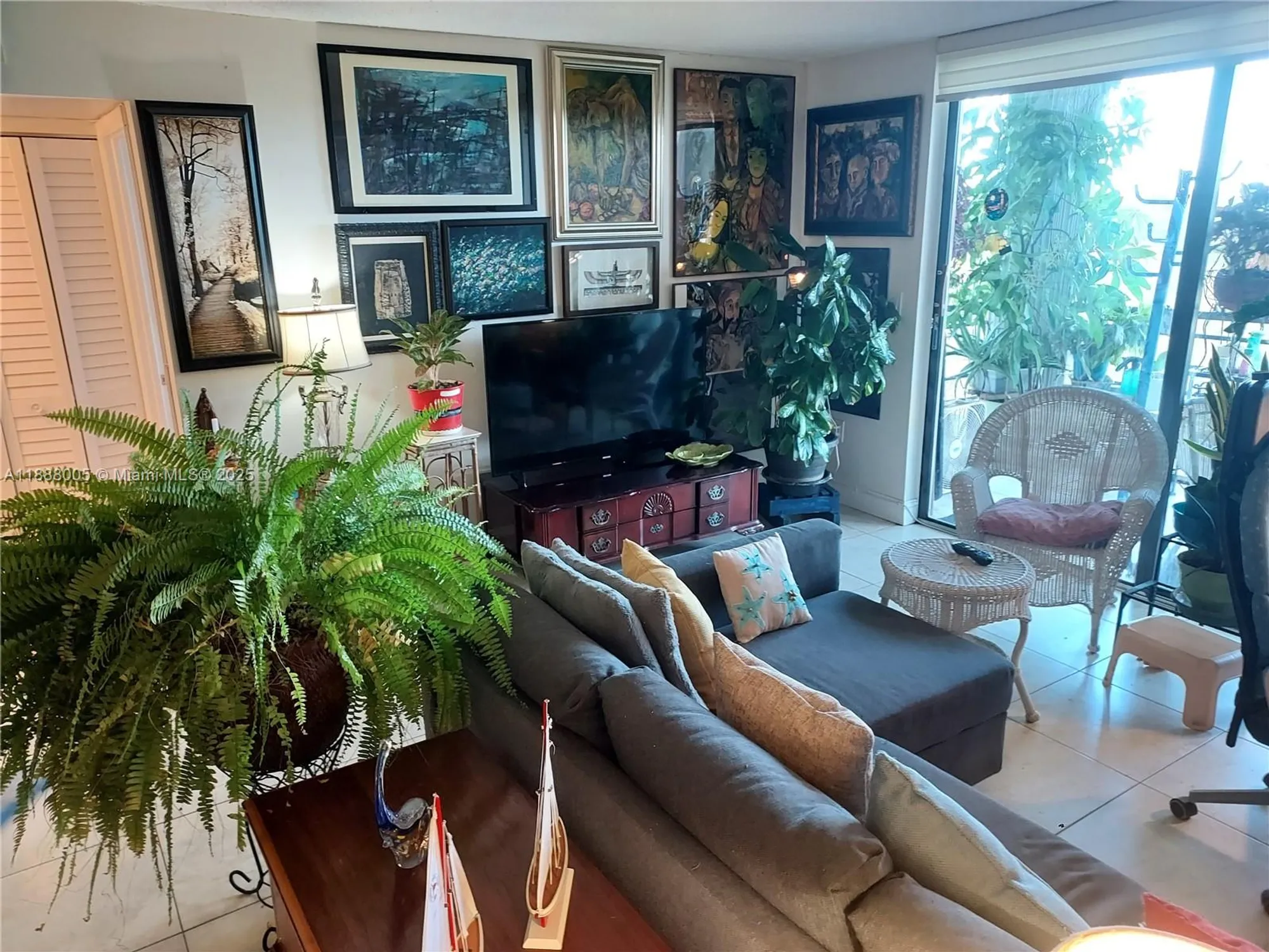 Property Slideshow image 24 of 41 | 1400 saint charles pl 623, Pembroke Pines, FL, 33026