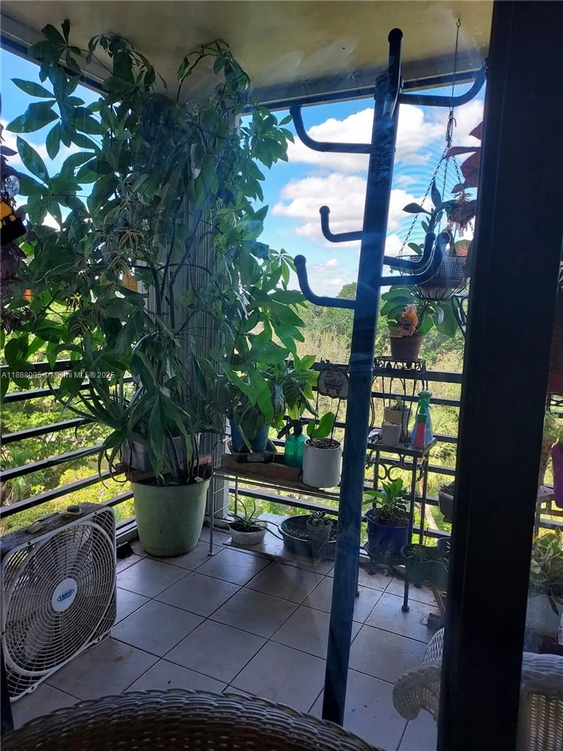 Property Slideshow image 26 of 41 | 1400 saint charles pl 623, Pembroke Pines, FL, 33026