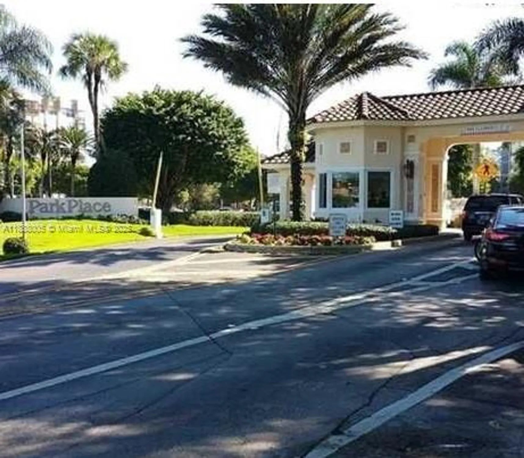 Property Slideshow image 3 of 41 | 1400 saint charles pl 623, Pembroke Pines, FL, 33026