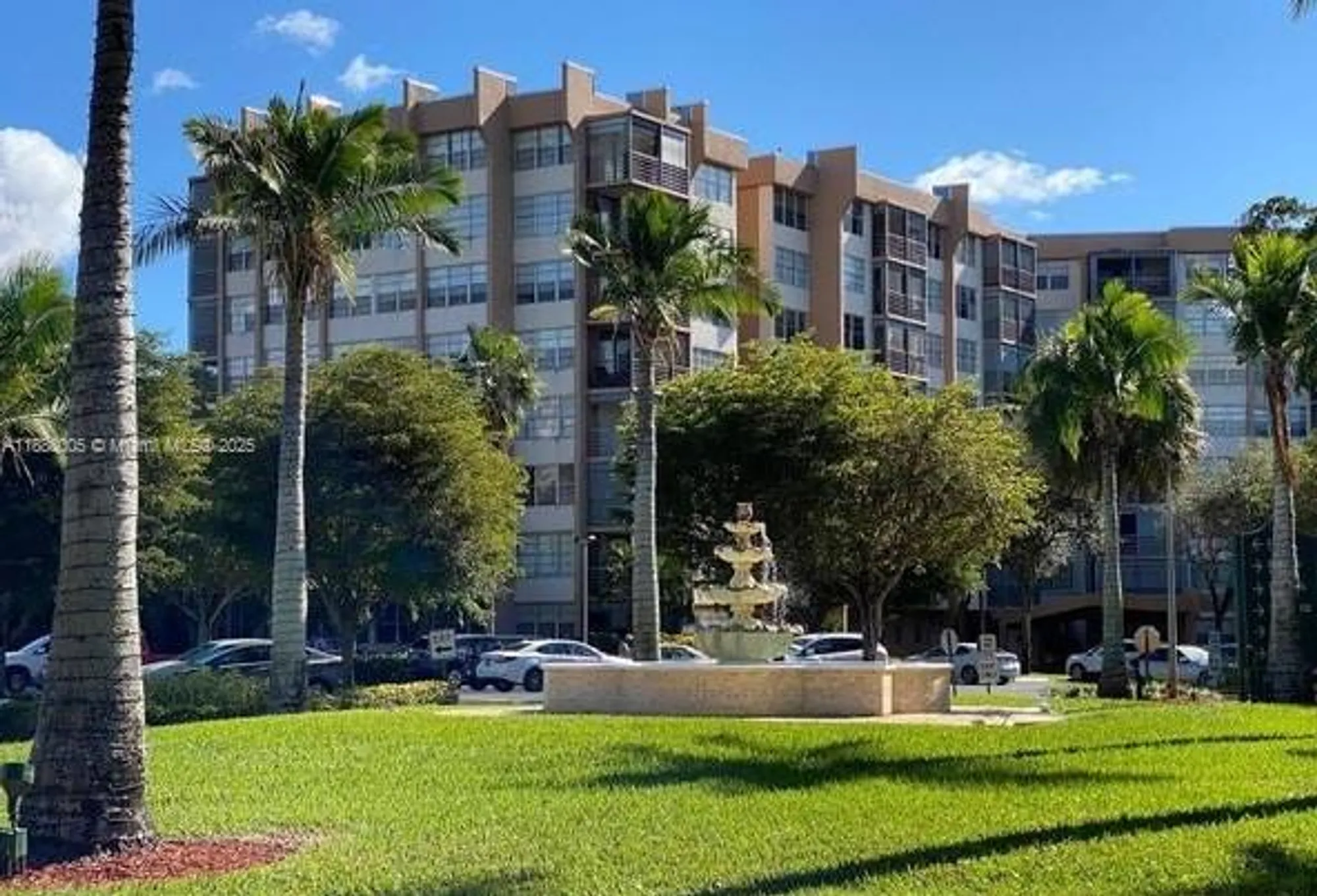 Property Slideshow image 4 of 41 | 1400 saint charles pl 623, Pembroke Pines, FL, 33026