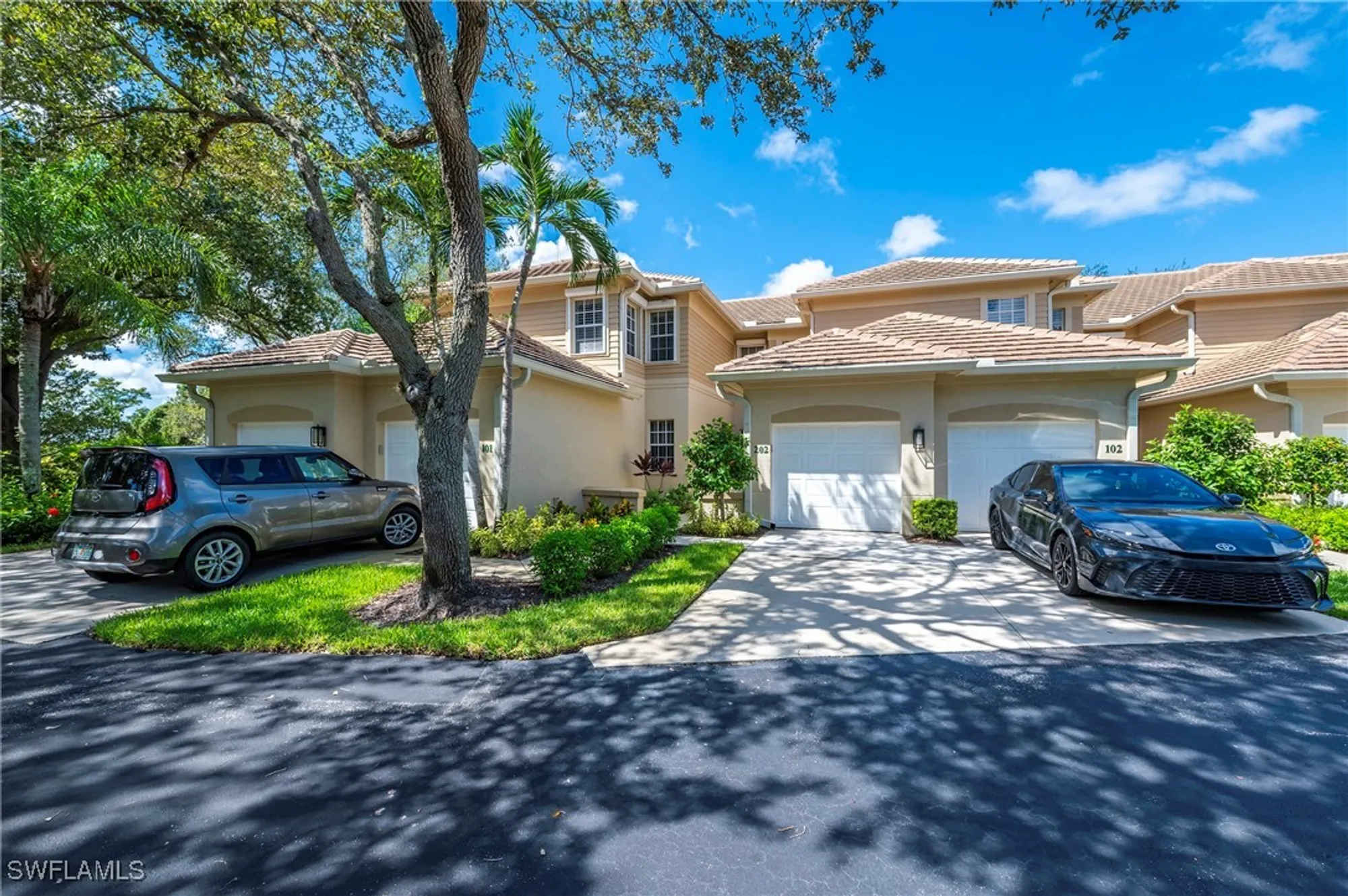 Property Slideshow image 2 of 38 | 25160 sandpiper greens ct 202, Bonita Springs, FL, 34134