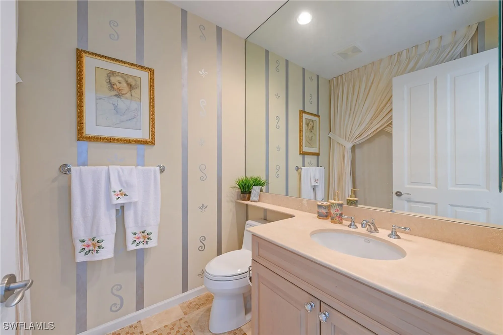 Property Slideshow image 18 of 28 | 8787 bay colony dr 1805, Naples, FL, 34108