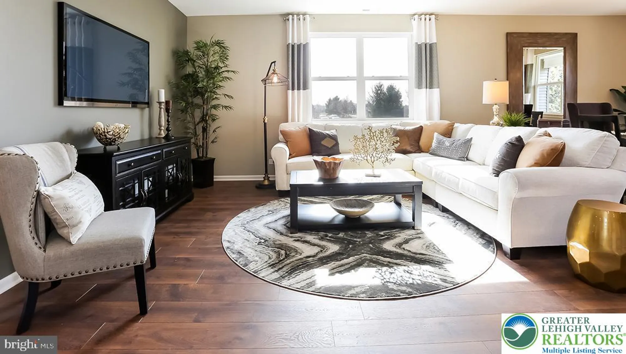 Property Slideshow image 4 of 12 | 1530 dresden dr, Breinigsville, PA, 18031