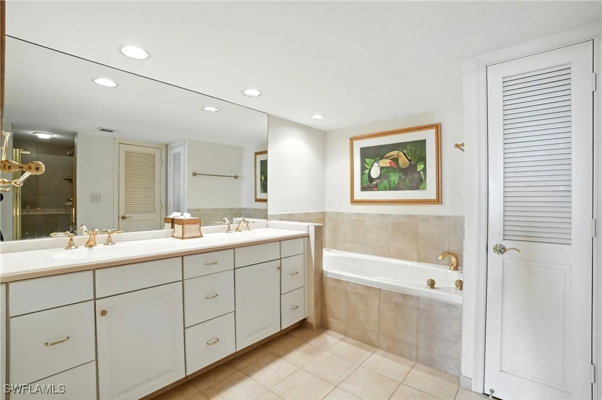 Property Slideshow image 14 of 37 | 2400 gulf shore blvd 804, Naples, FL, 34103