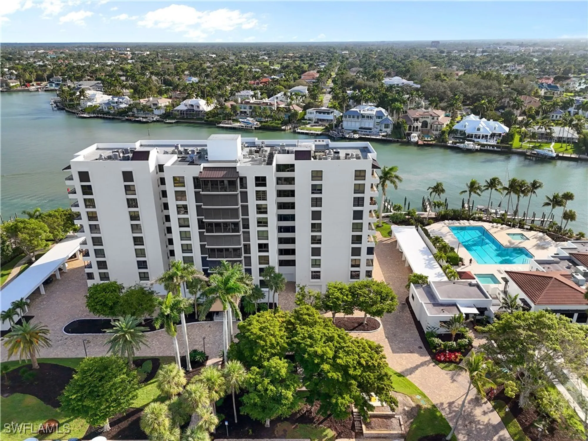 Property Slideshow image 19 of 37 | 2400 gulf shore blvd 804, Naples, FL, 34103