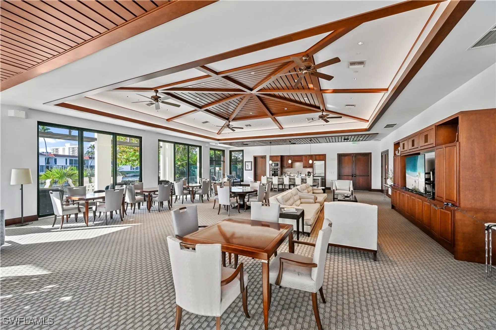 Property Slideshow image 25 of 37 | 2400 gulf shore blvd 804, Naples, FL, 34103