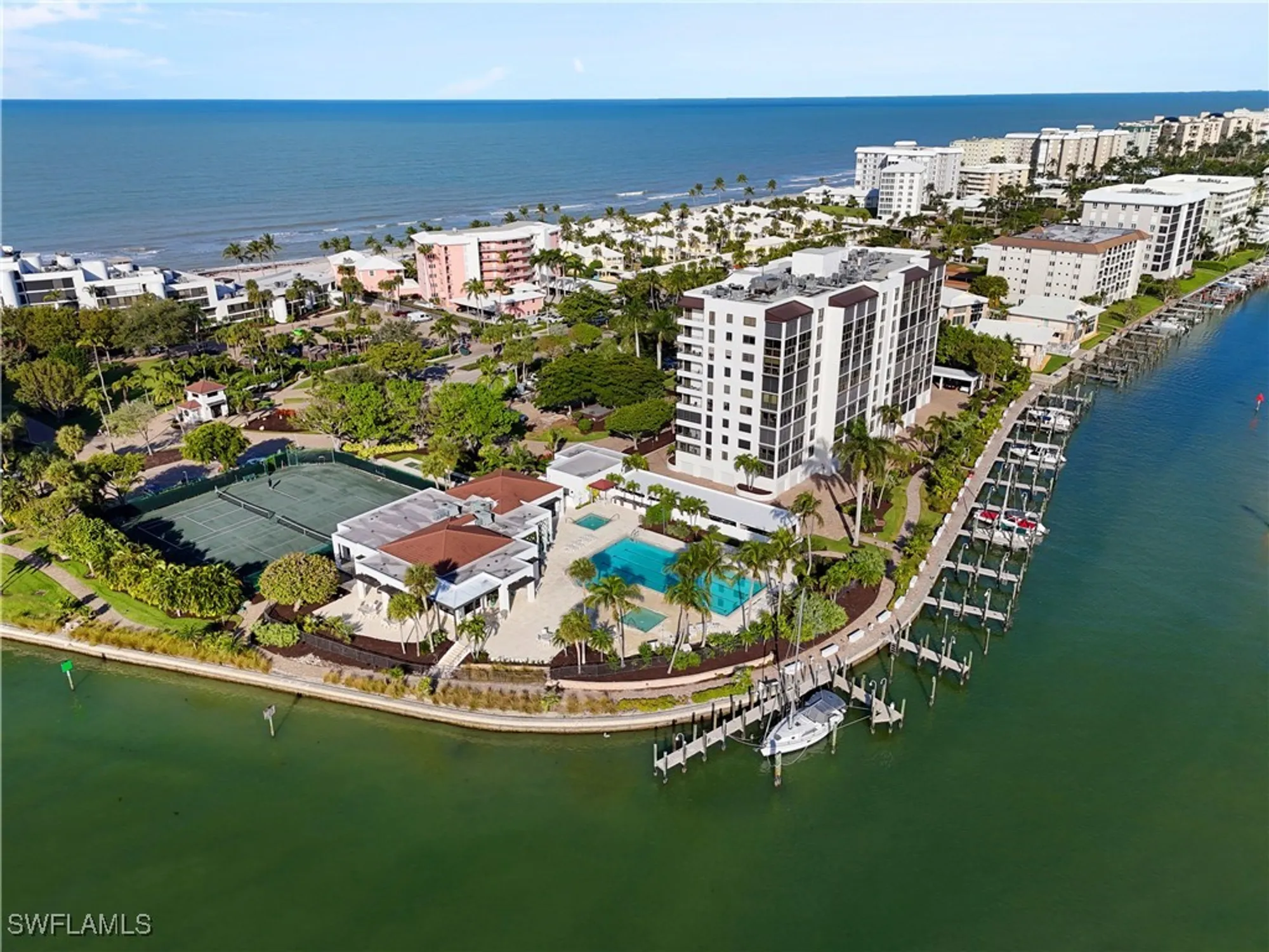 Property Slideshow image 2 of 37 | 2400 gulf shore blvd 804, Naples, FL, 34103