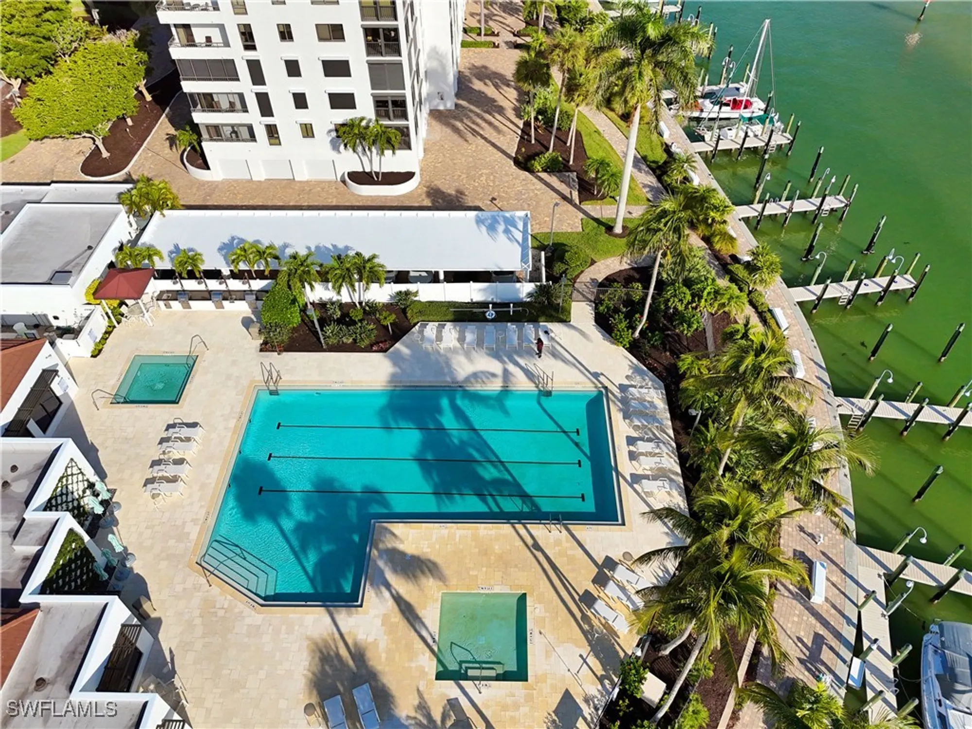Property Slideshow image 21 of 37 | 2400 gulf shore blvd 804, Naples, FL, 34103