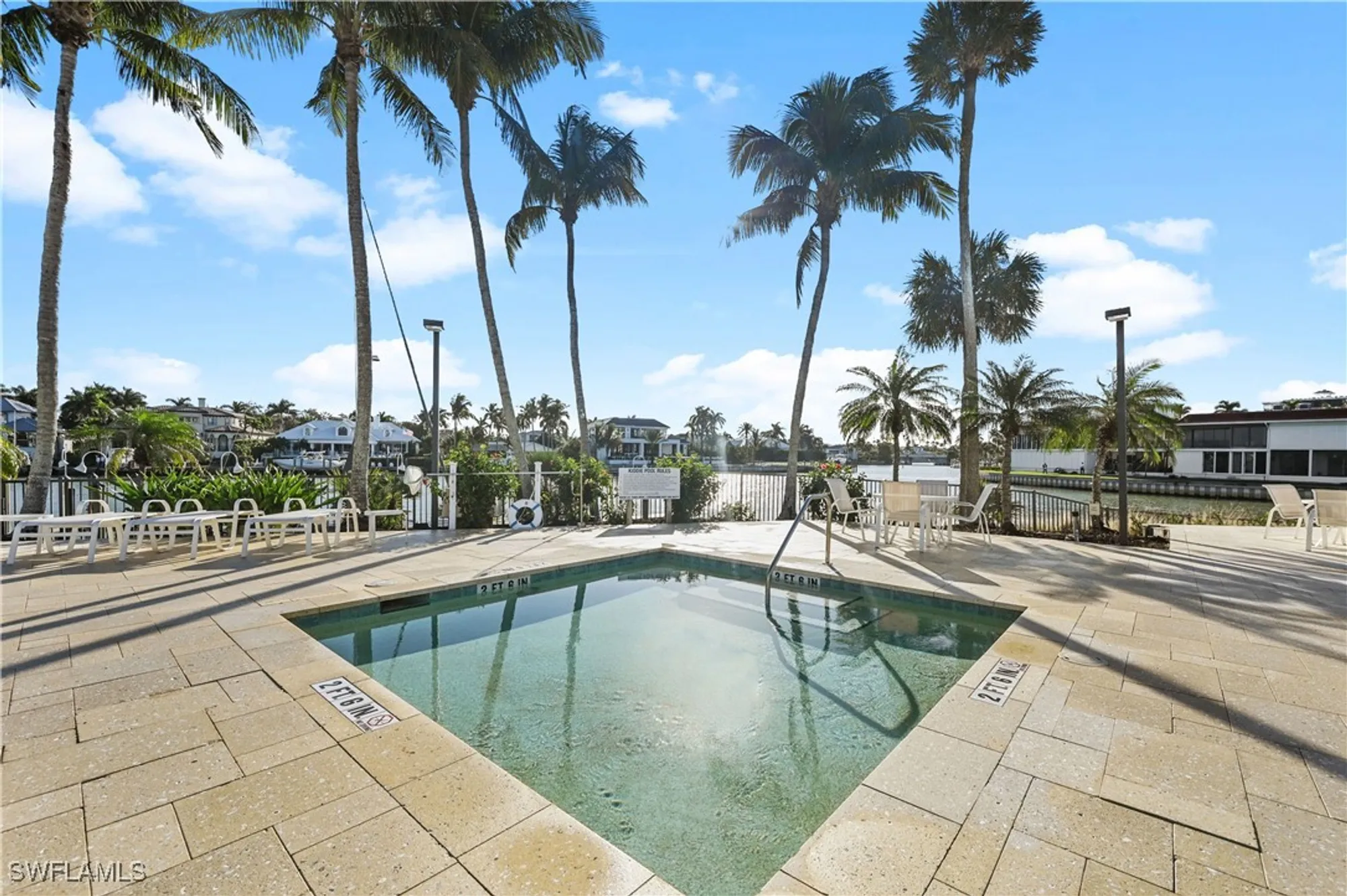 Property Slideshow image 23 of 37 | 2400 gulf shore blvd 804, Naples, FL, 34103