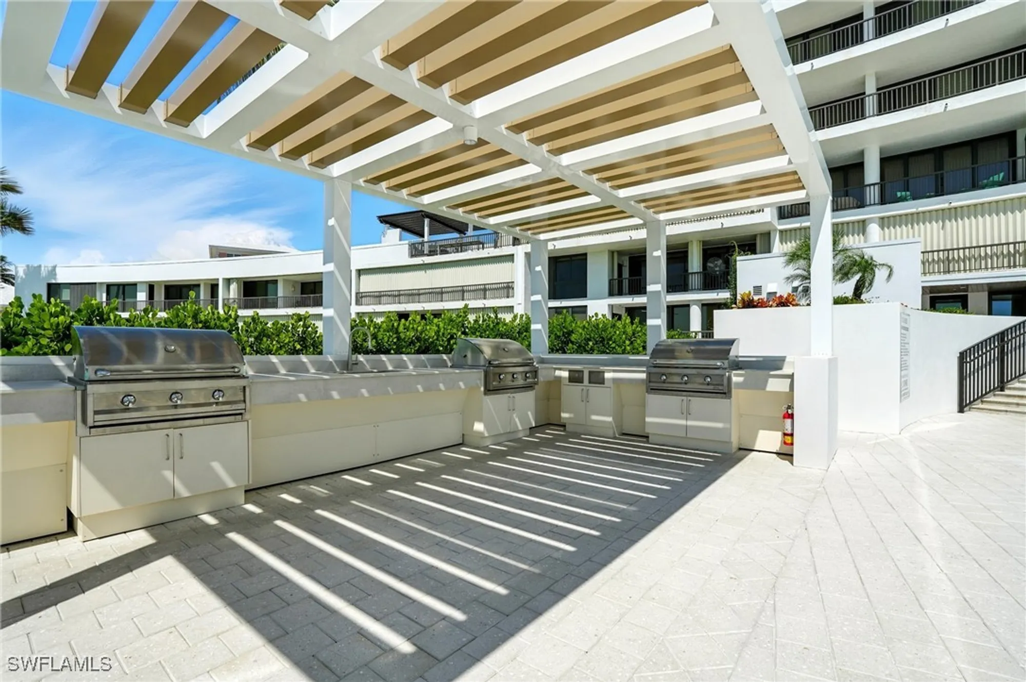 Property Slideshow image 35 of 37 | 2400 gulf shore blvd 804, Naples, FL, 34103