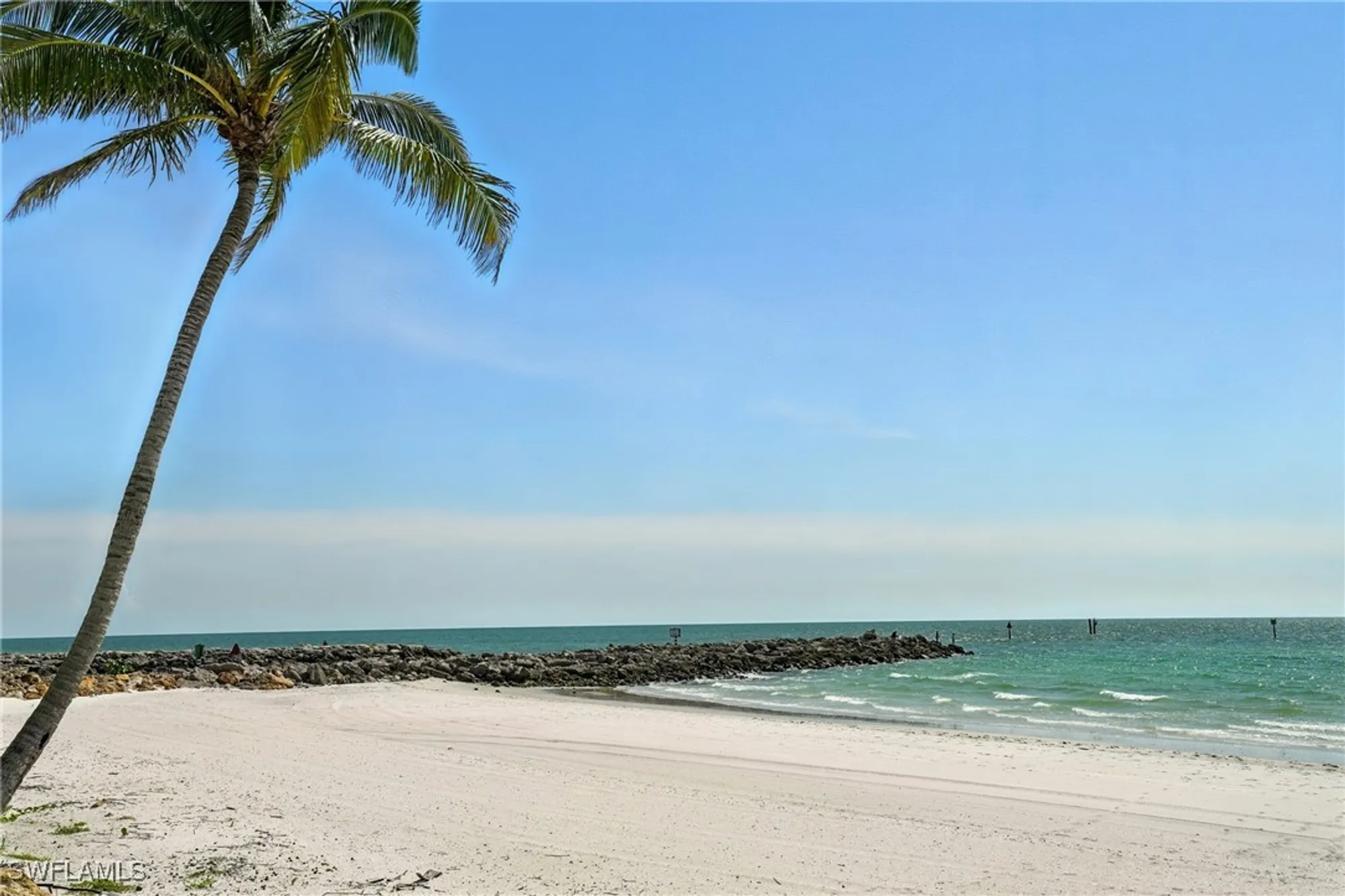 Property Slideshow image 36 of 37 | 2400 gulf shore blvd 804, Naples, FL, 34103