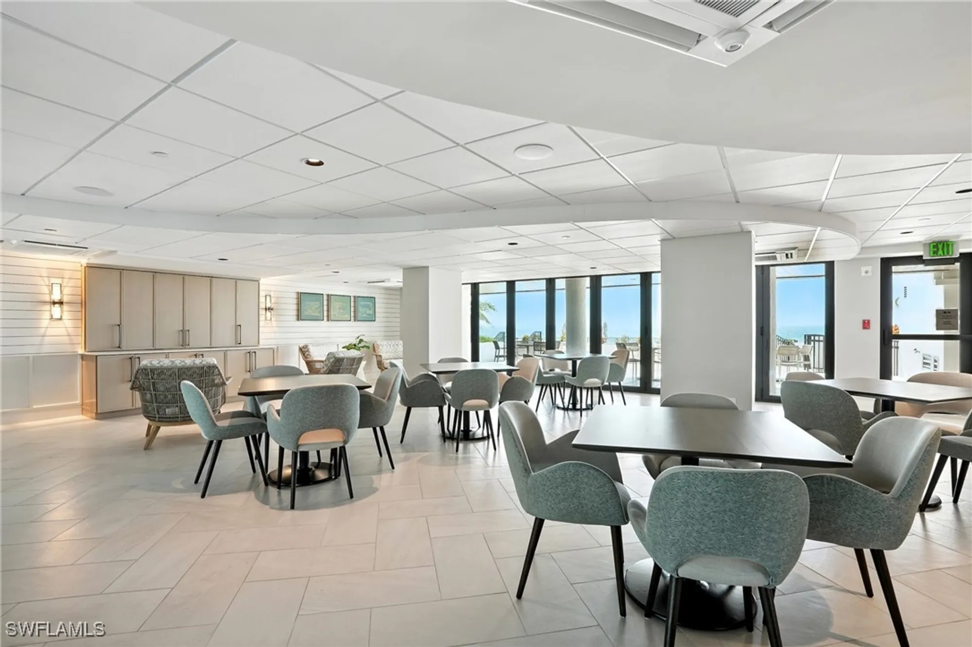 Property Slideshow image 31 of 37 | 2400 gulf shore blvd 804, Naples, FL, 34103