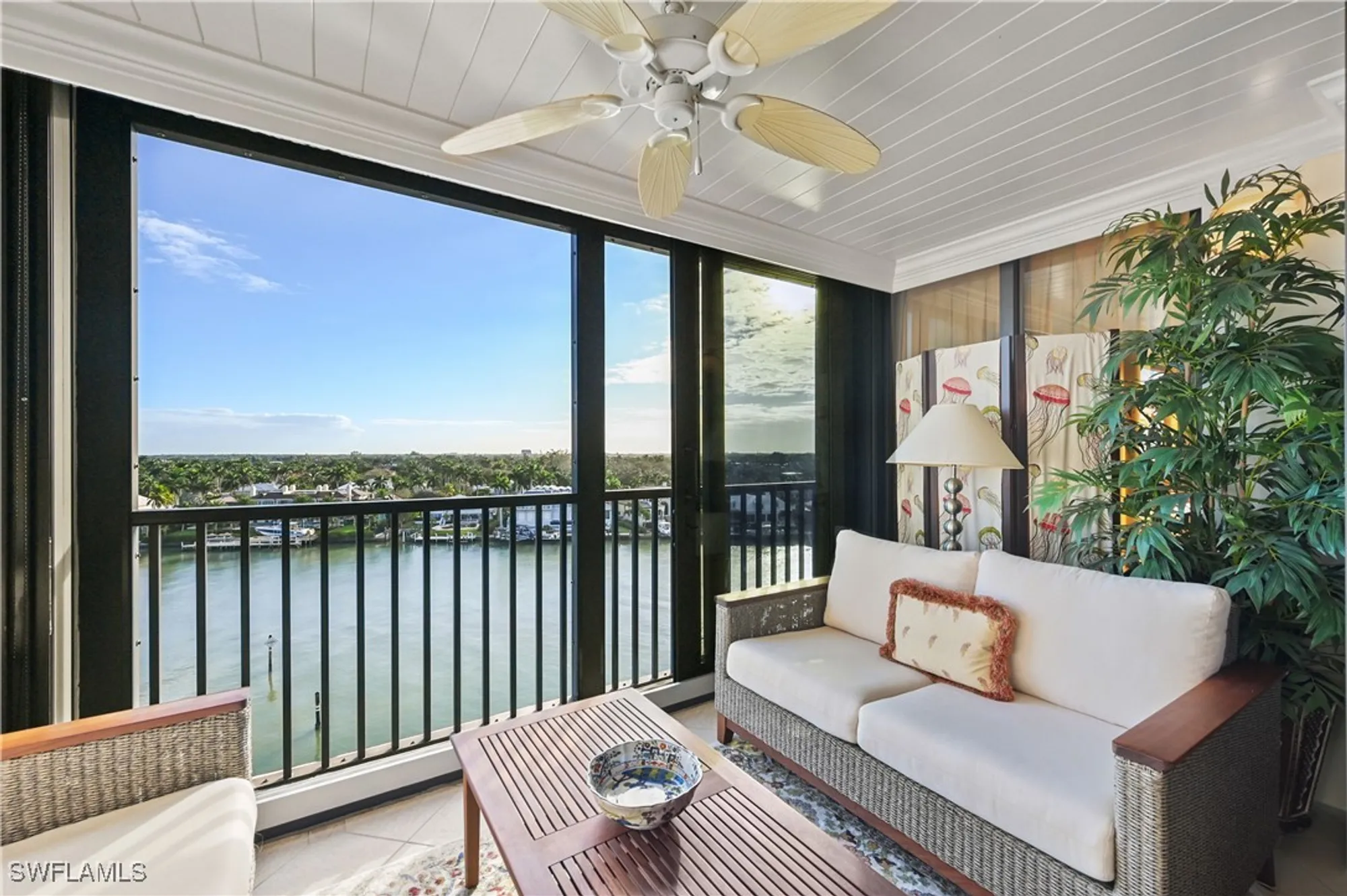 Property Slideshow image 9 of 37 | 2400 gulf shore blvd 804, Naples, FL, 34103