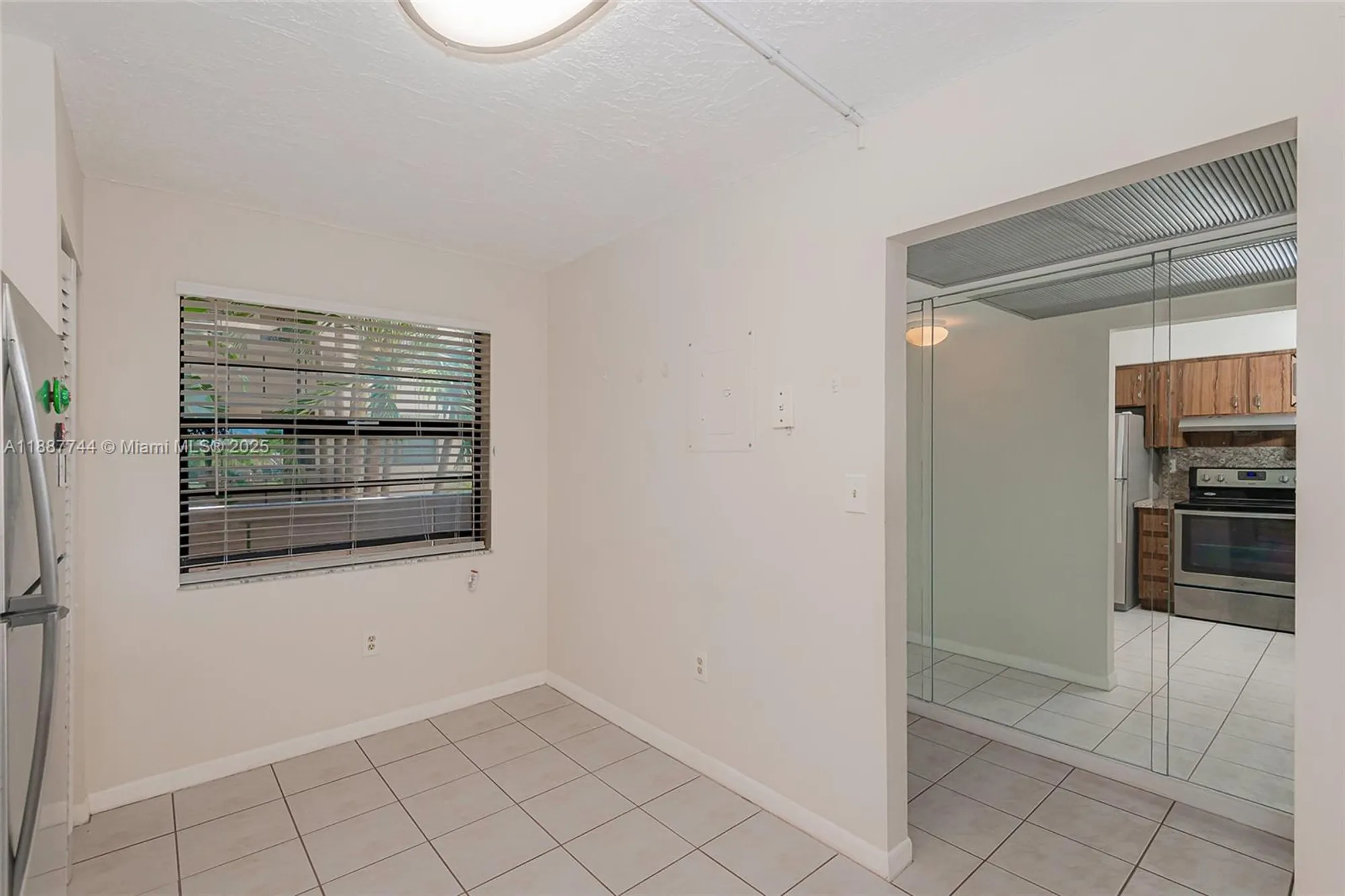 Property Slideshow image 12 of 45 | 1100 colony point cir apt 208, Pembroke Pines, FL, 33026