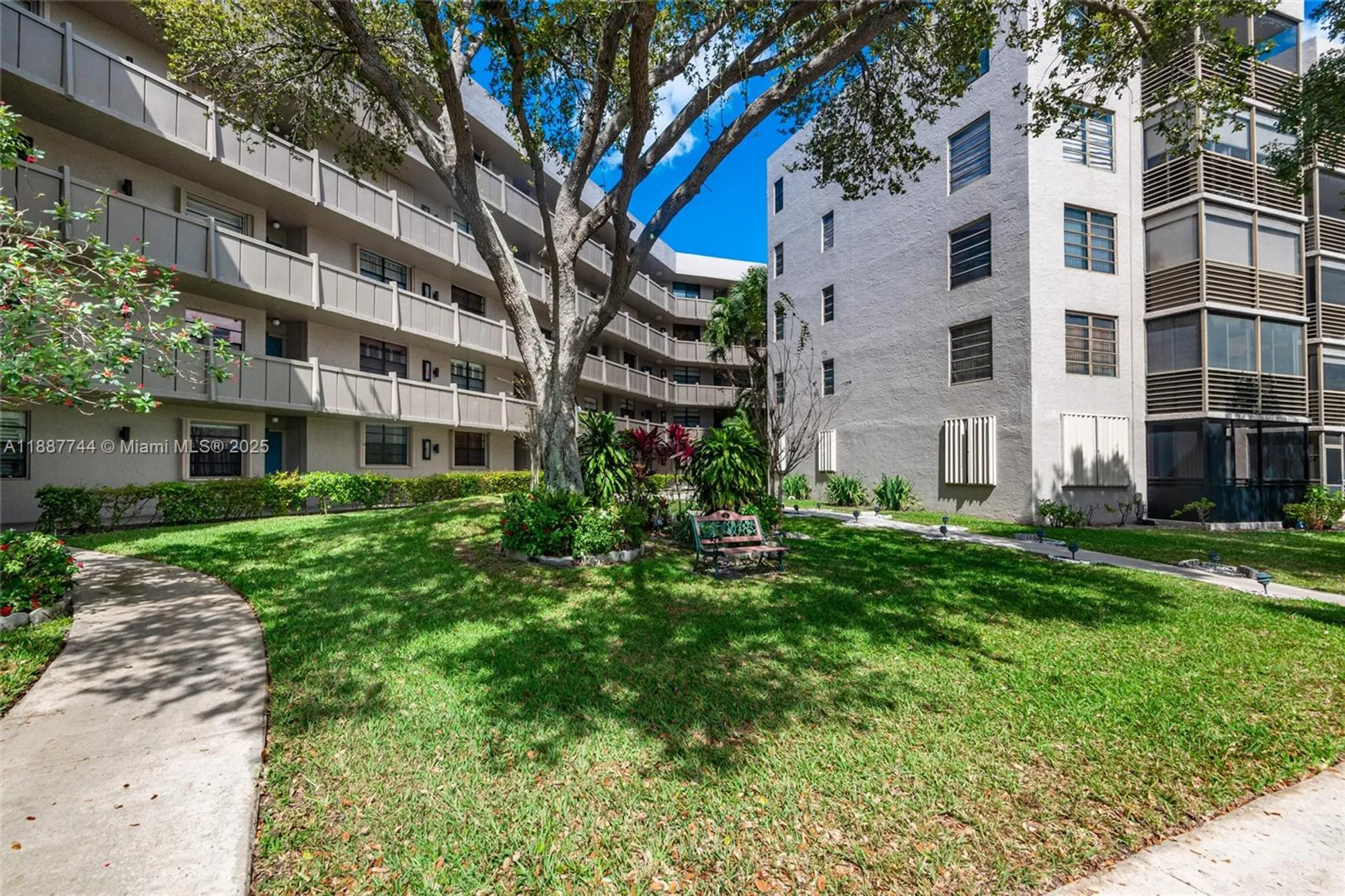 Property Slideshow image 24 of 45 | 1100 colony point cir apt 208, Pembroke Pines, FL, 33026