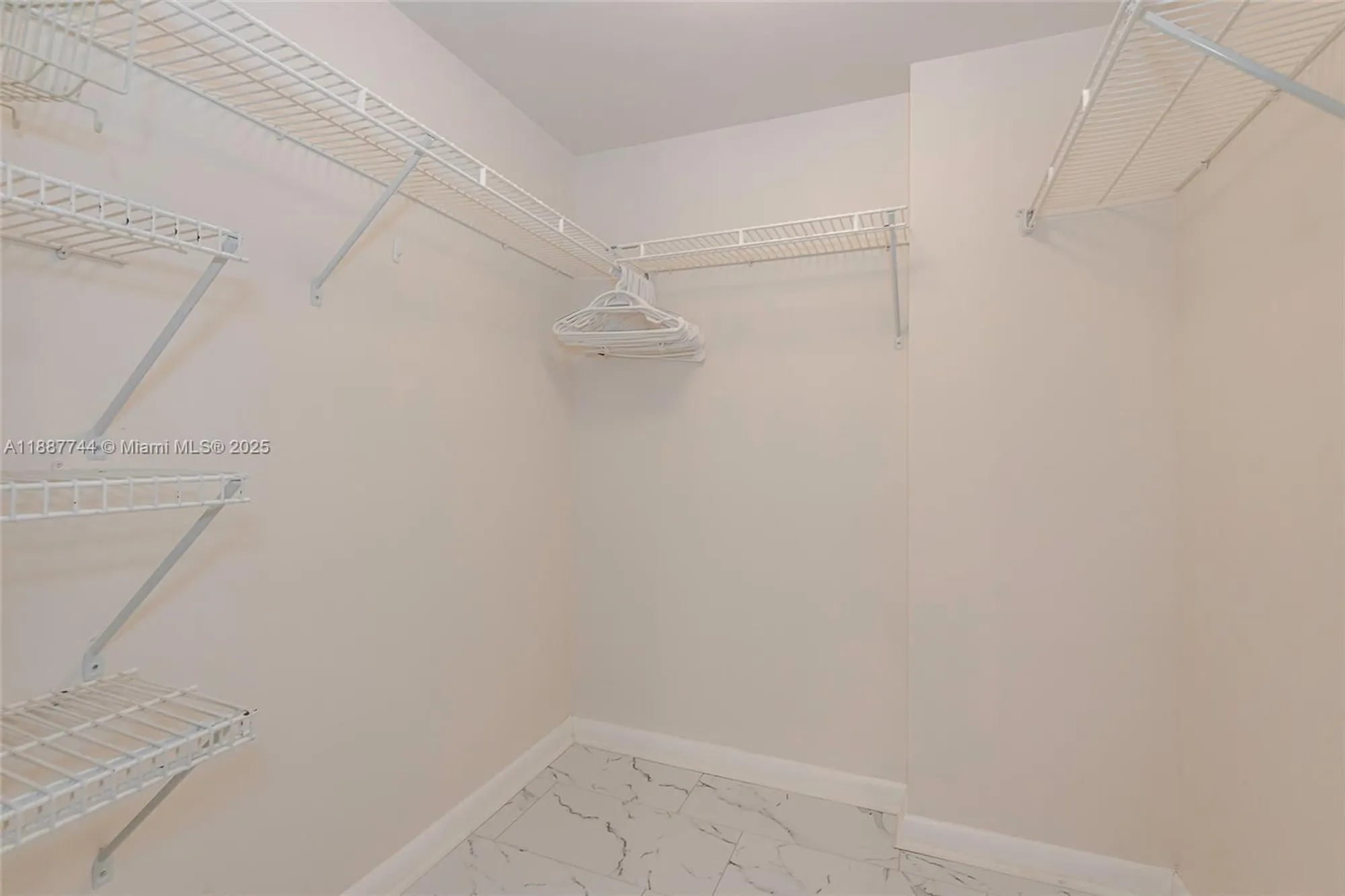 Property Slideshow image 20 of 45 | 1100 colony point cir apt 208, Pembroke Pines, FL, 33026