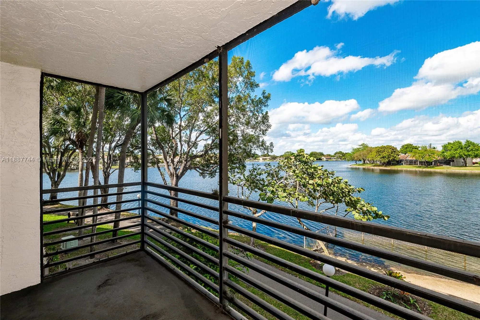 Property Slideshow image 21 of 45 | 1100 colony point cir apt 208, Pembroke Pines, FL, 33026