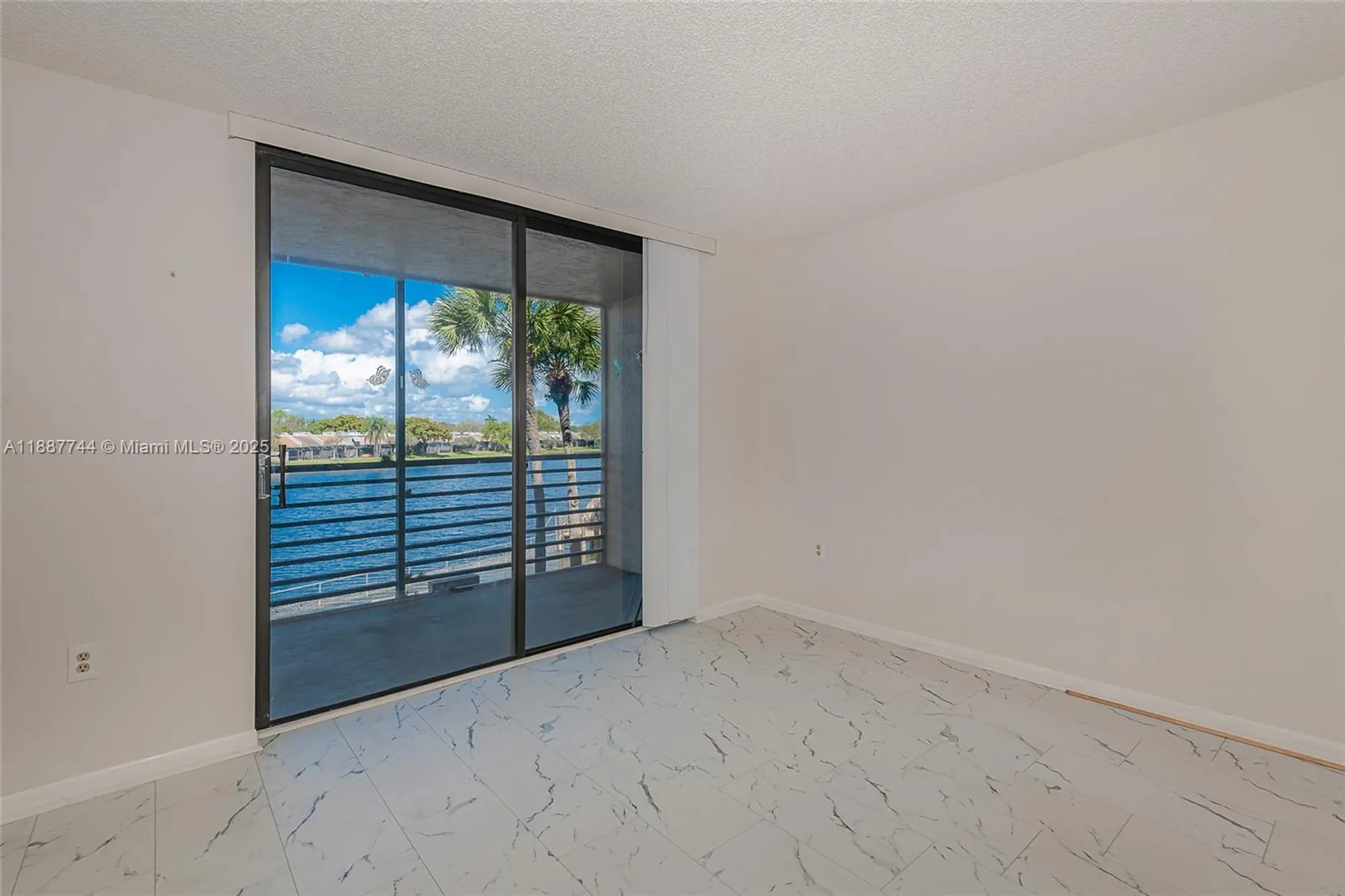 Property Slideshow image 3 of 45 | 1100 colony point cir apt 208, Pembroke Pines, FL, 33026