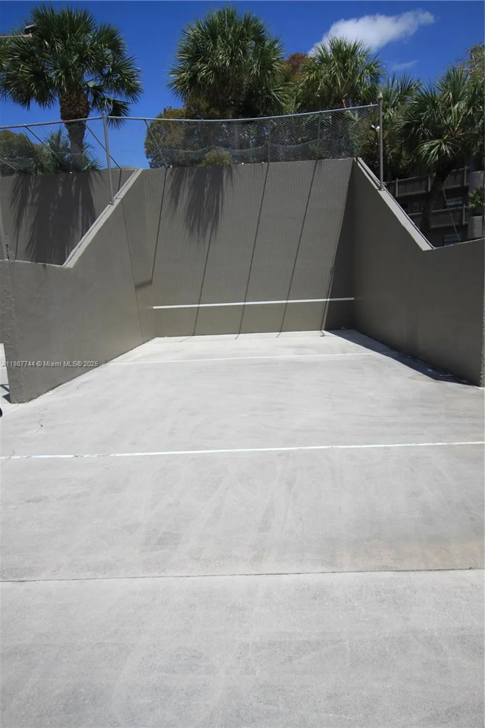 Property Slideshow image 41 of 45 | 1100 colony point cir apt 208, Pembroke Pines, FL, 33026