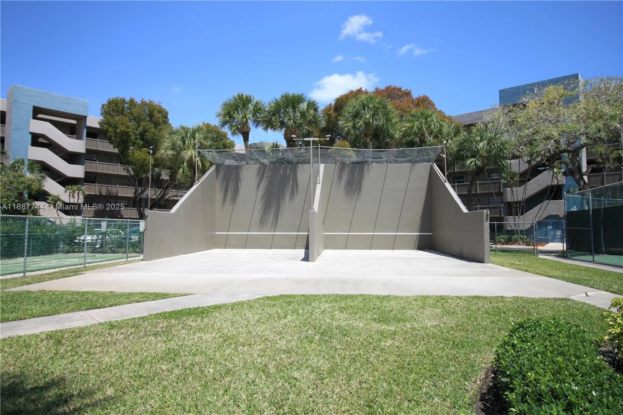Property Slideshow image 43 of 45 | 1100 colony point cir apt 208, Pembroke Pines, FL, 33026