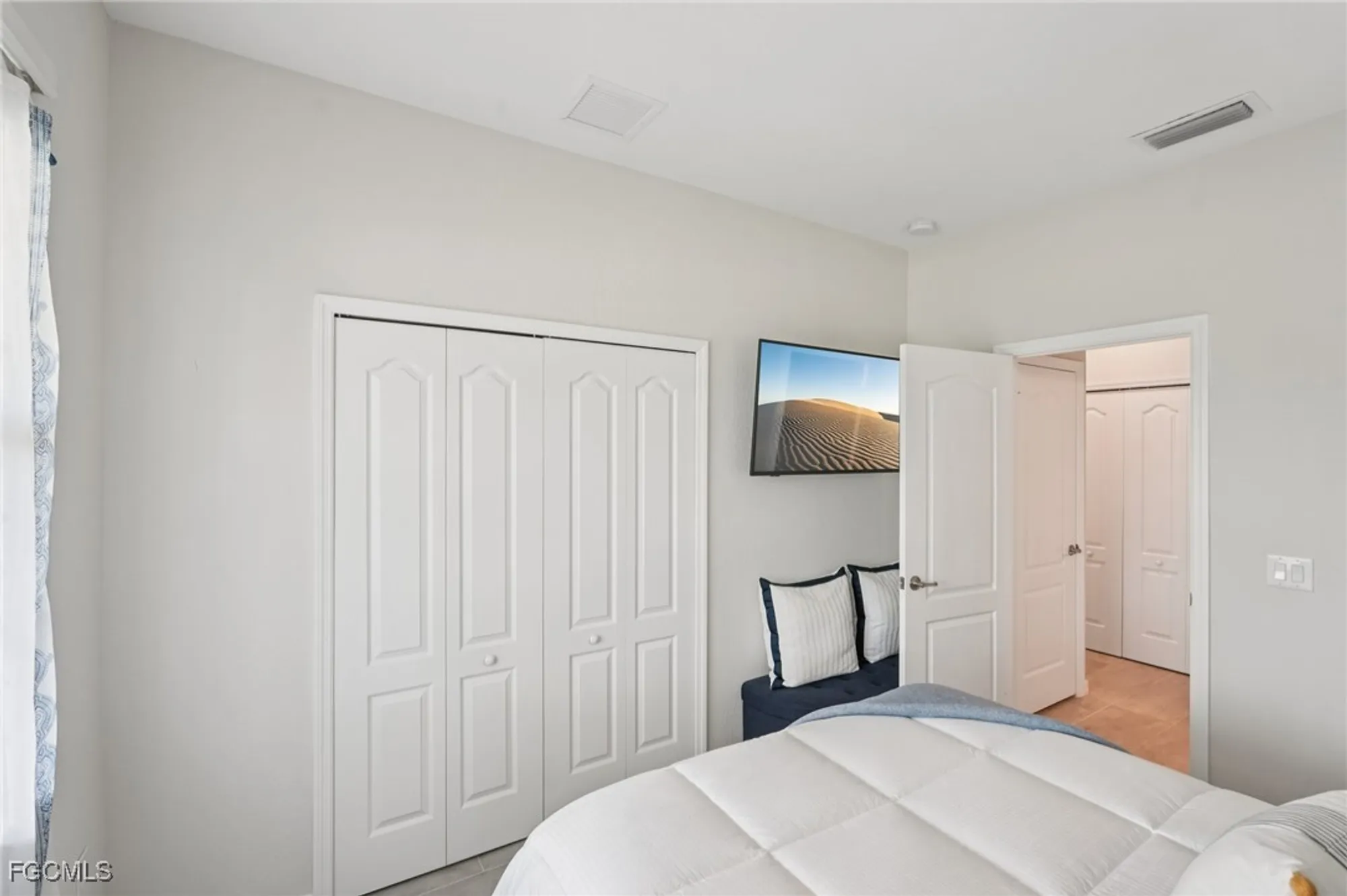 Property Slideshow image 14 of 50 | 11872 arbor trace dr, Fort Myers, FL, 33913