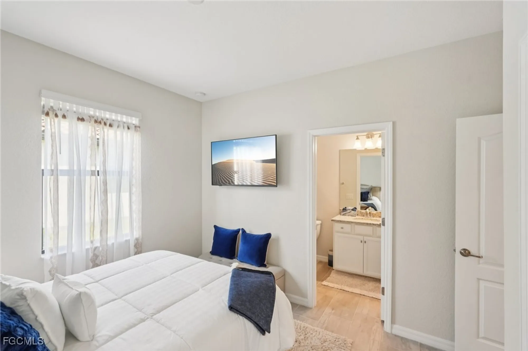 Property Slideshow image 17 of 50 | 11872 arbor trace dr, Fort Myers, FL, 33913