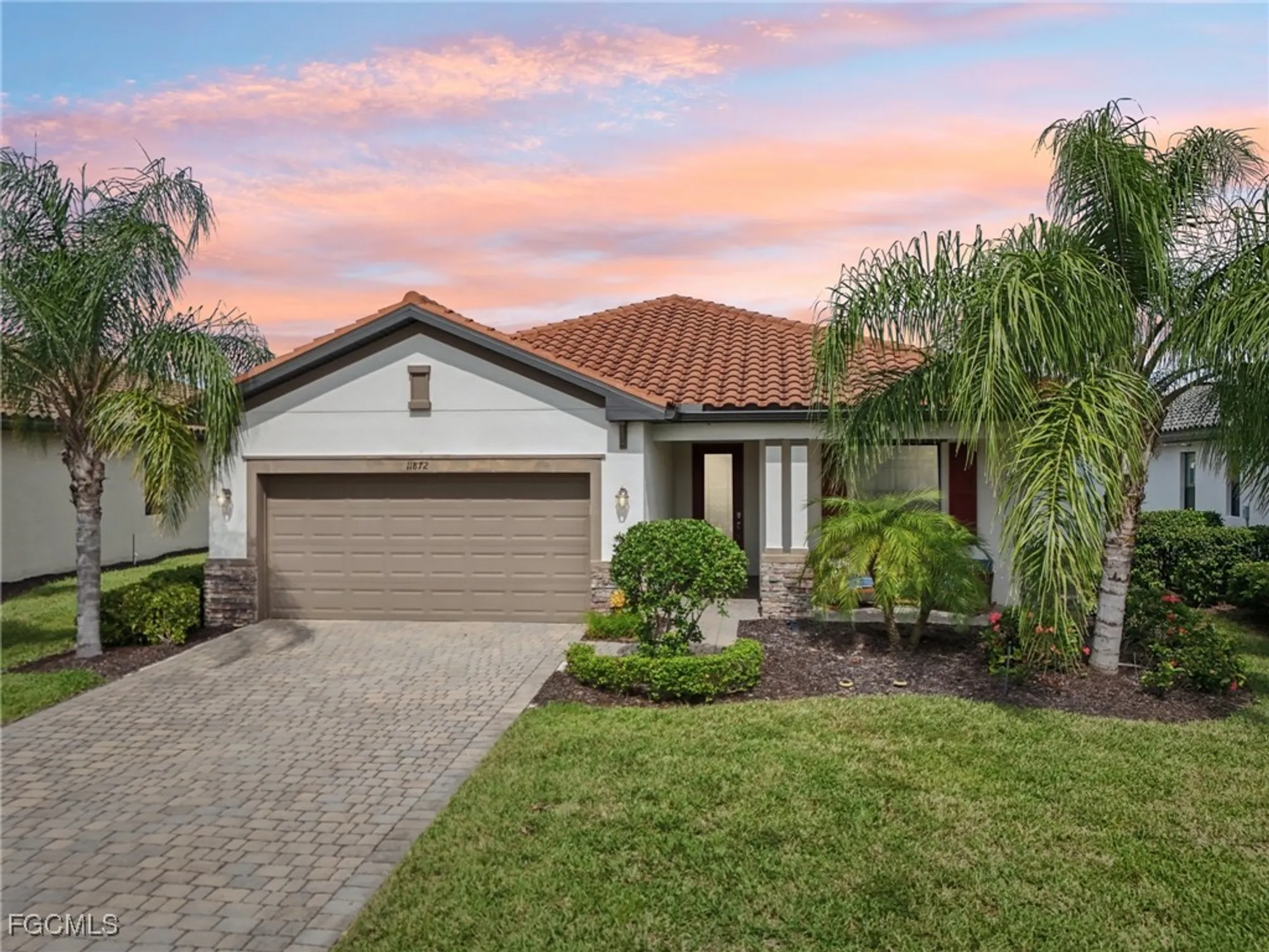 Property Slideshow image 1 of 50 | 11872 arbor trace dr, Fort Myers, FL, 33913
