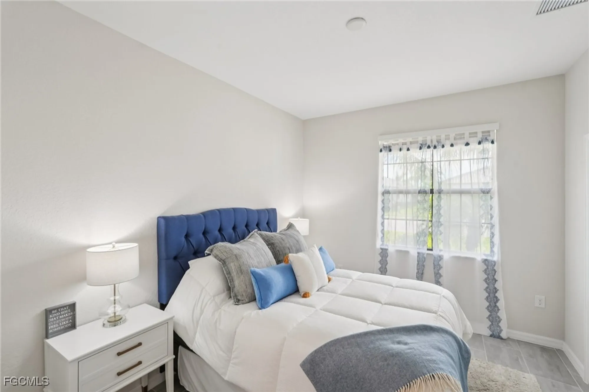 Property Slideshow image 13 of 50 | 11872 arbor trace dr, Fort Myers, FL, 33913