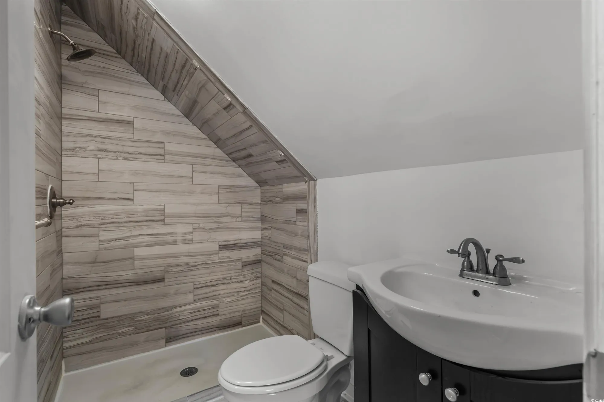 Property Slideshow image 25 of 31 | 2006 heritage loop, Myrtle Beach, SC, 29577