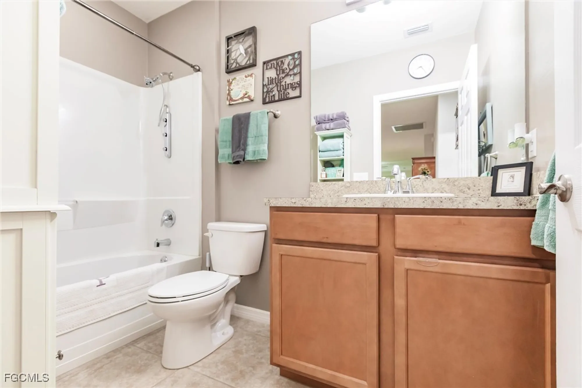 Property Slideshow image 38 of 49 | 15228 ligustrum ln, Alva, FL, 33920