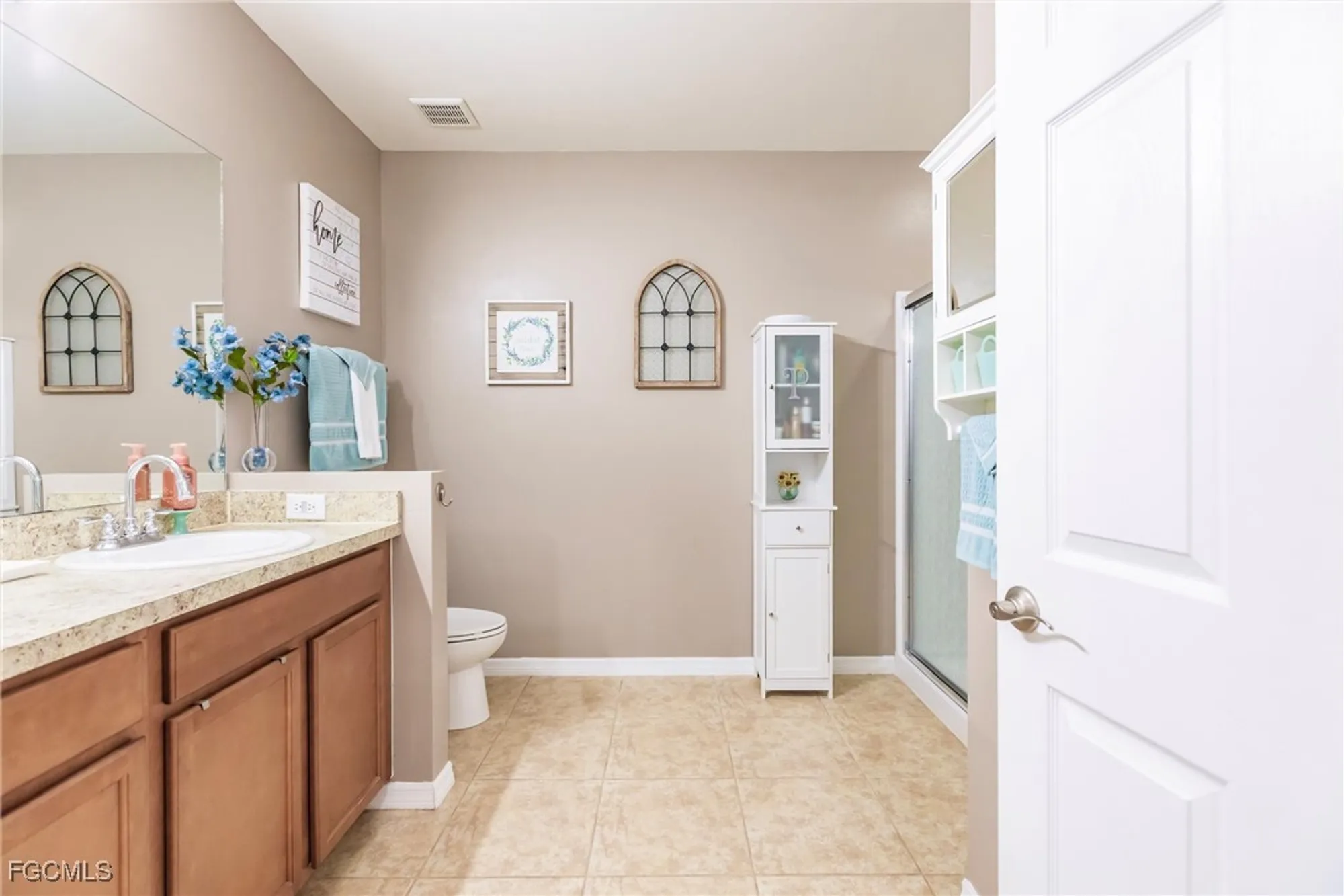 Property Slideshow image 31 of 49 | 15228 ligustrum ln, Alva, FL, 33920